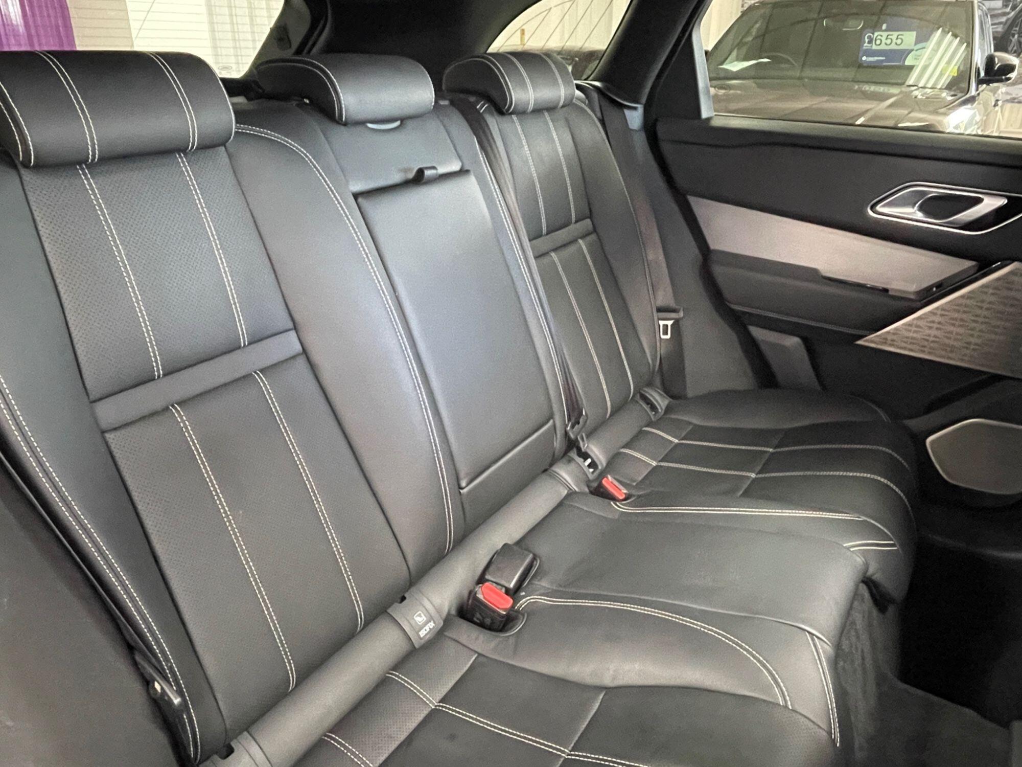Land Rover Range Rover Velar - Image 29