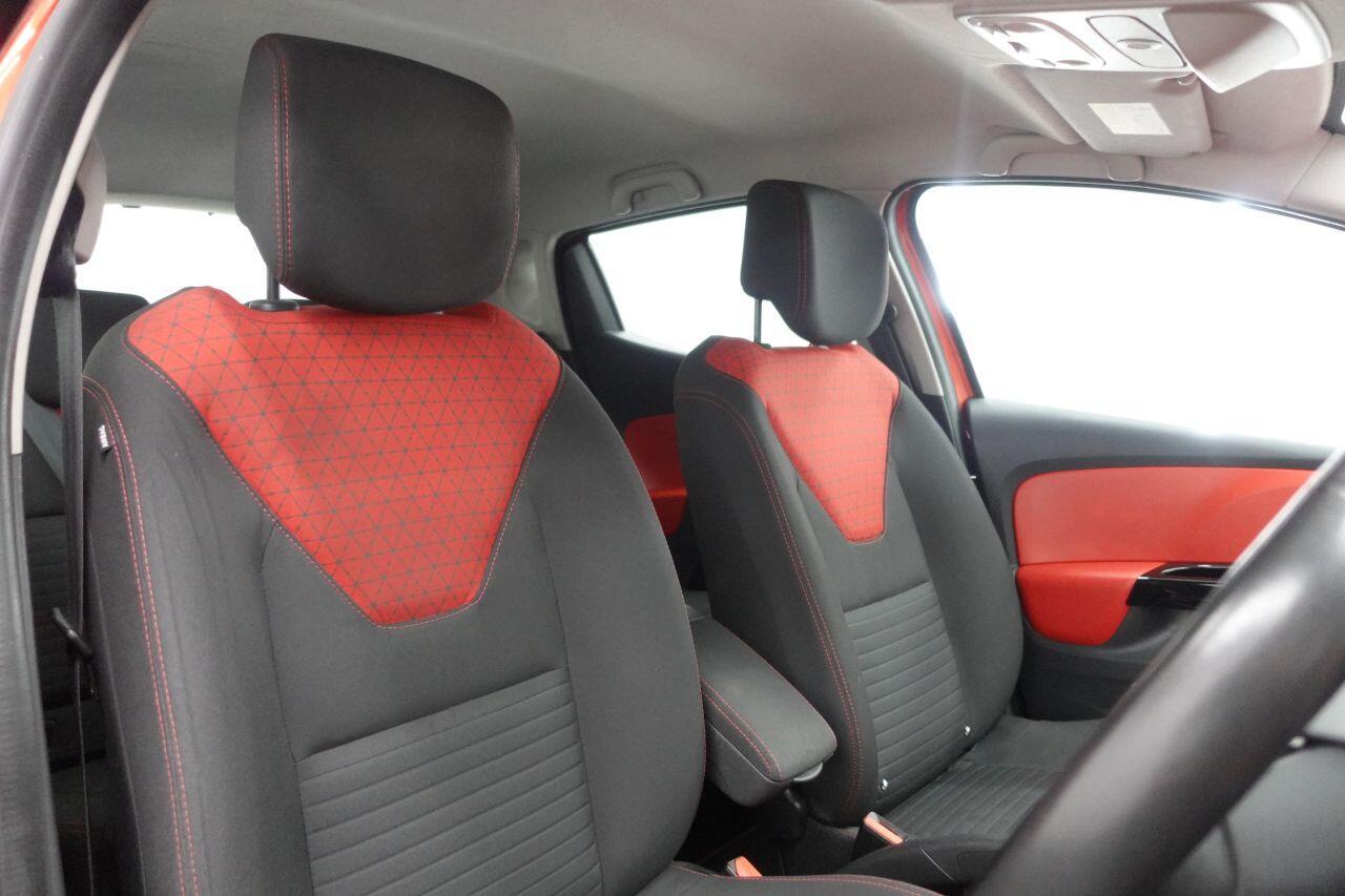 Renault Clio - Image 2