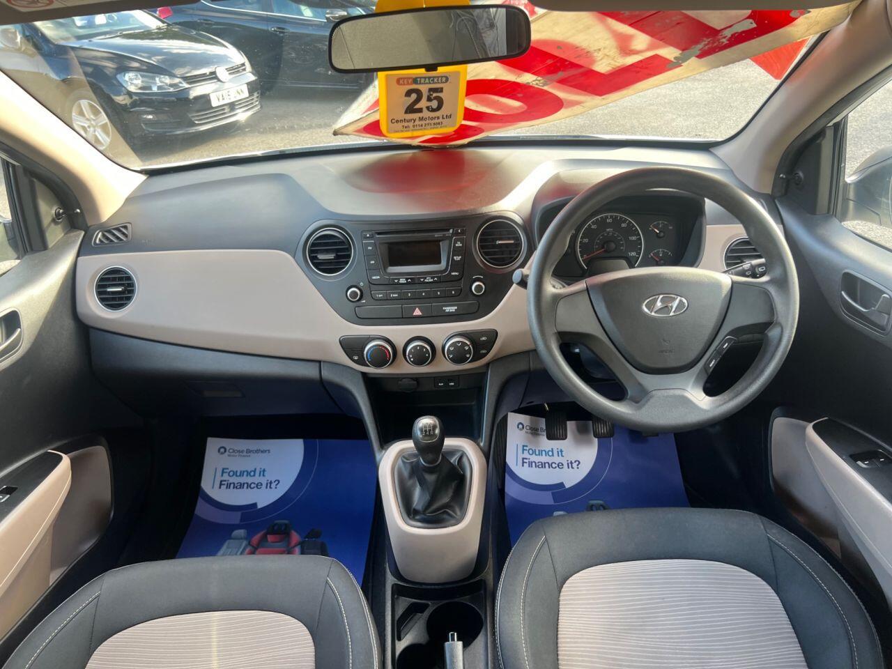 Hyundai i10 - Image 19
