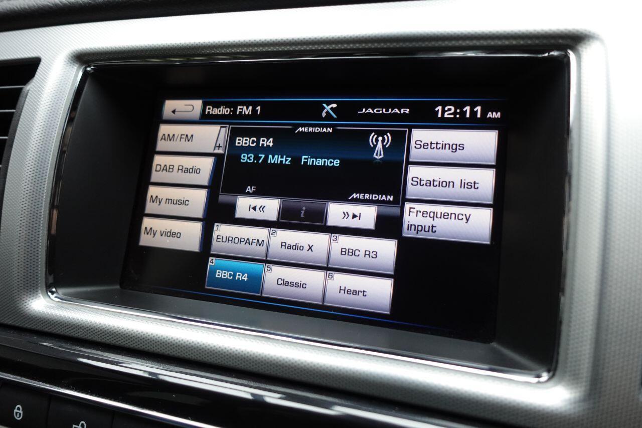 Jaguar XF - Image 11