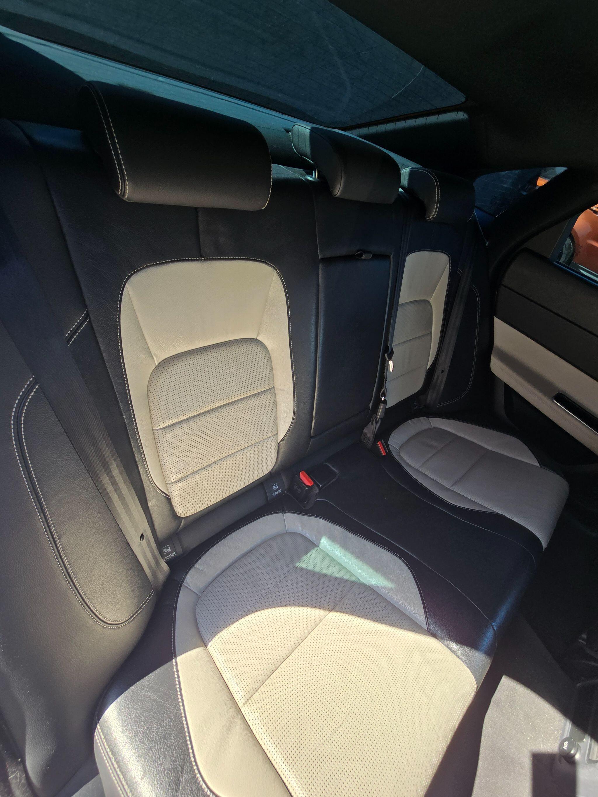 Jaguar XF - Image 32