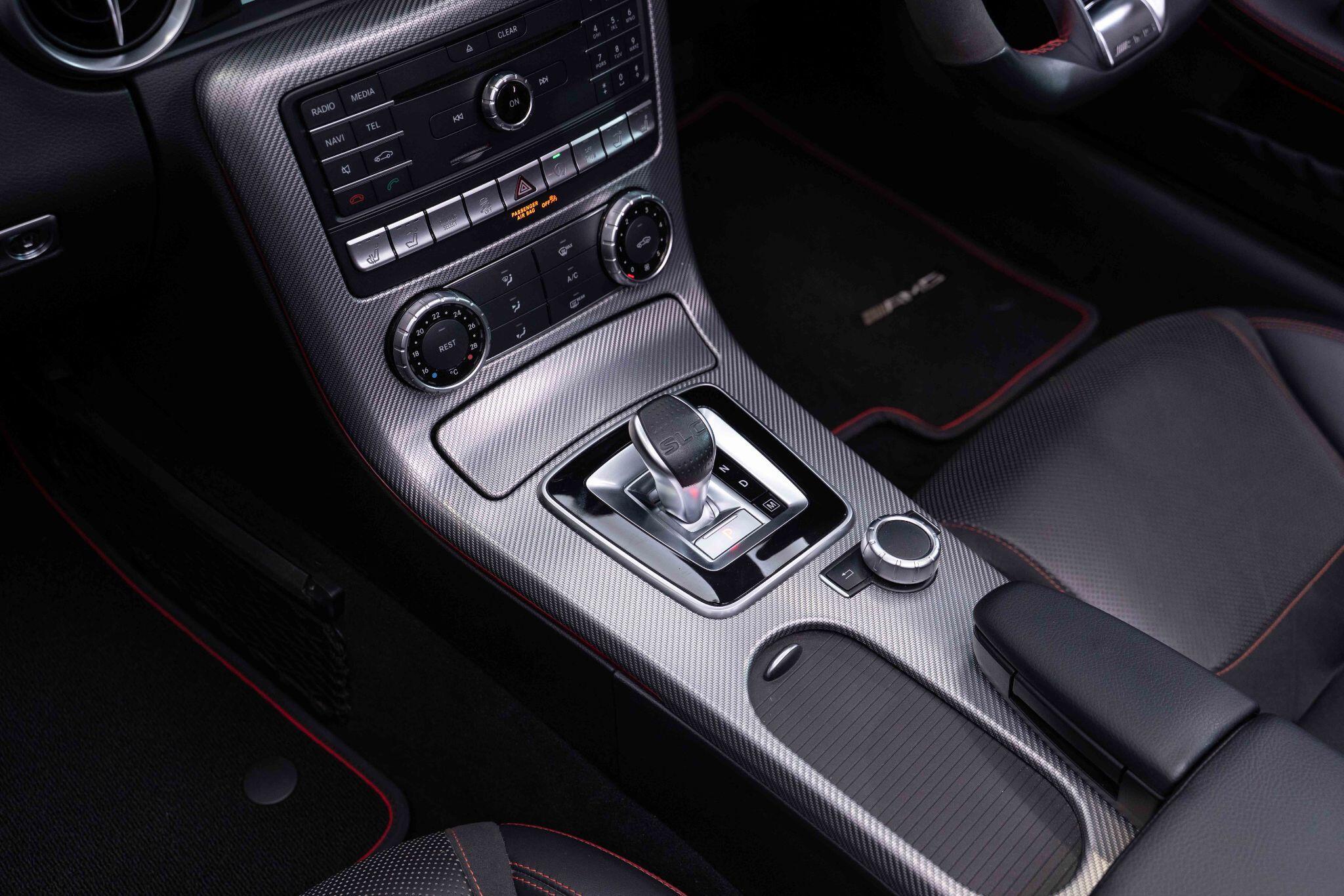 Mercedes SLC - Image 15