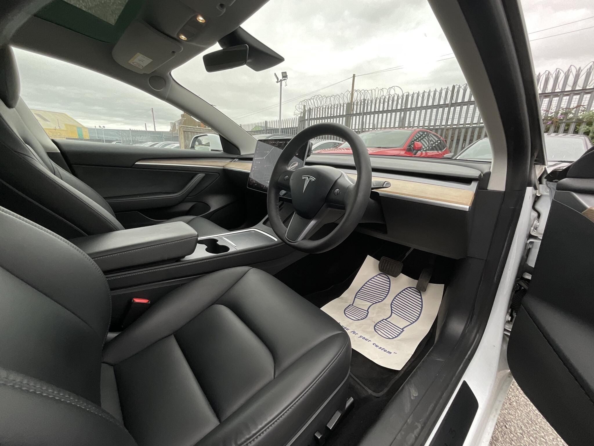 Tesla Model 3 - Image 7