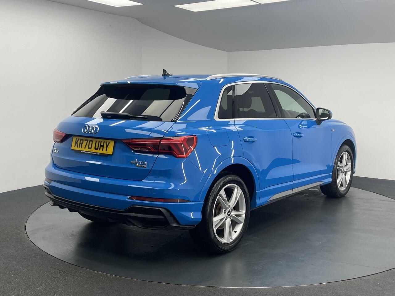 Audi Q3 - Image 9