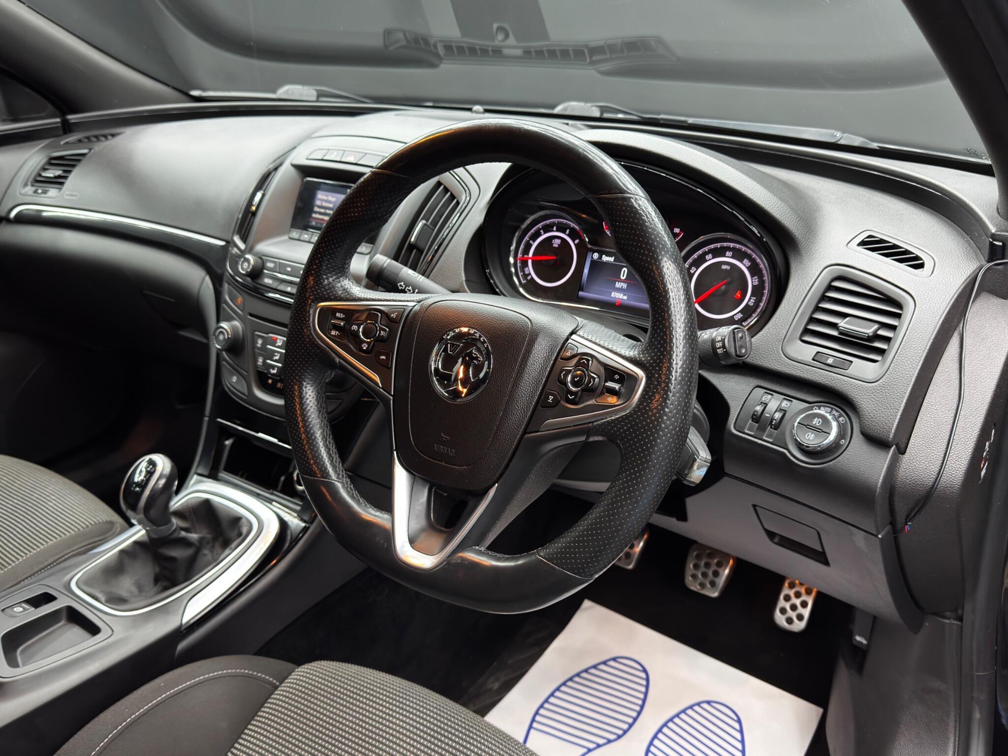 Vauxhall Insignia - Image 9