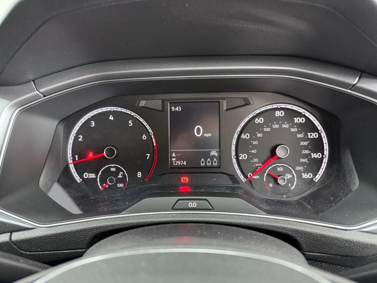 Volkswagen T-Roc - Image 30