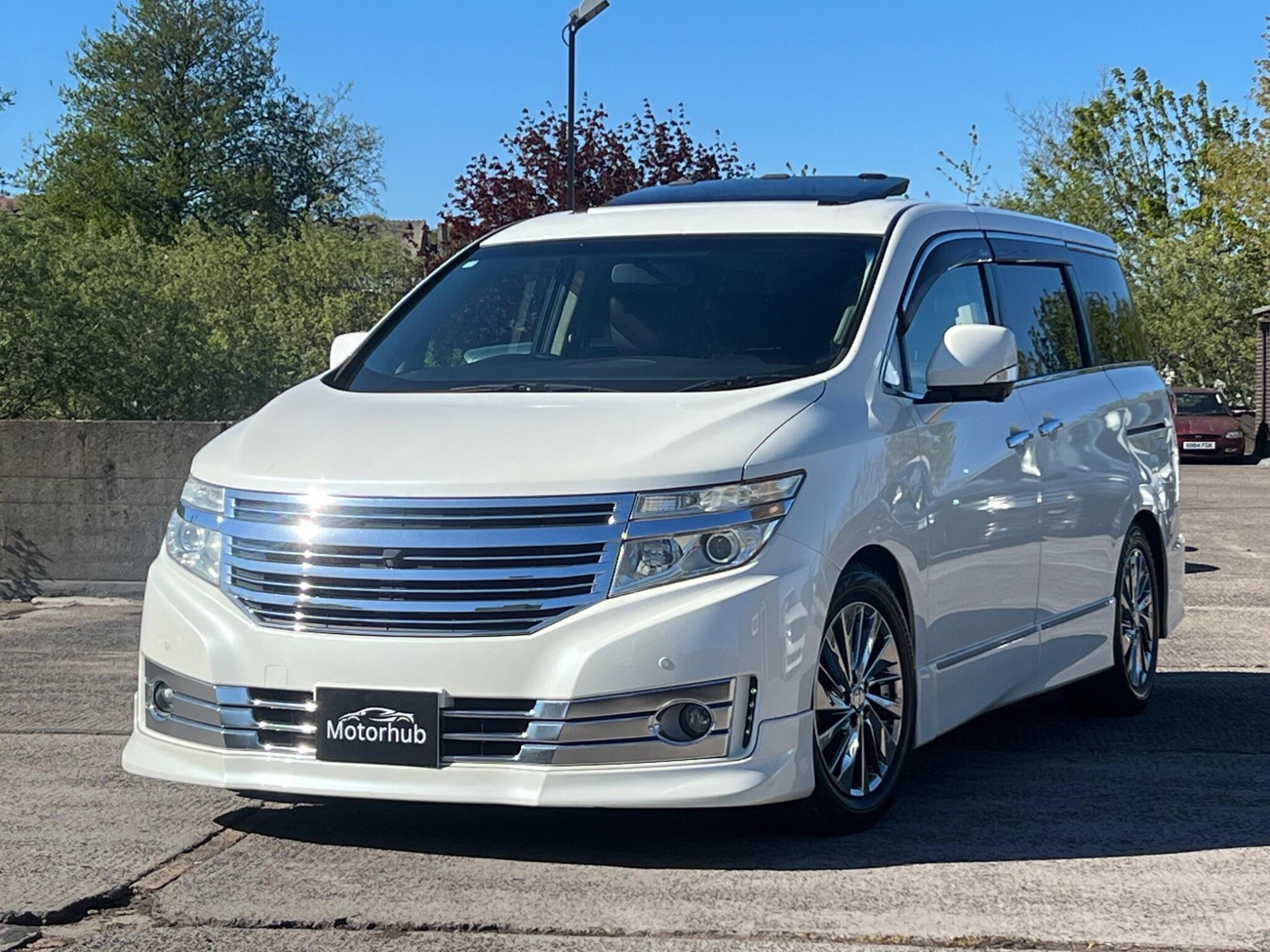 Nissan Elgrand - Image 6