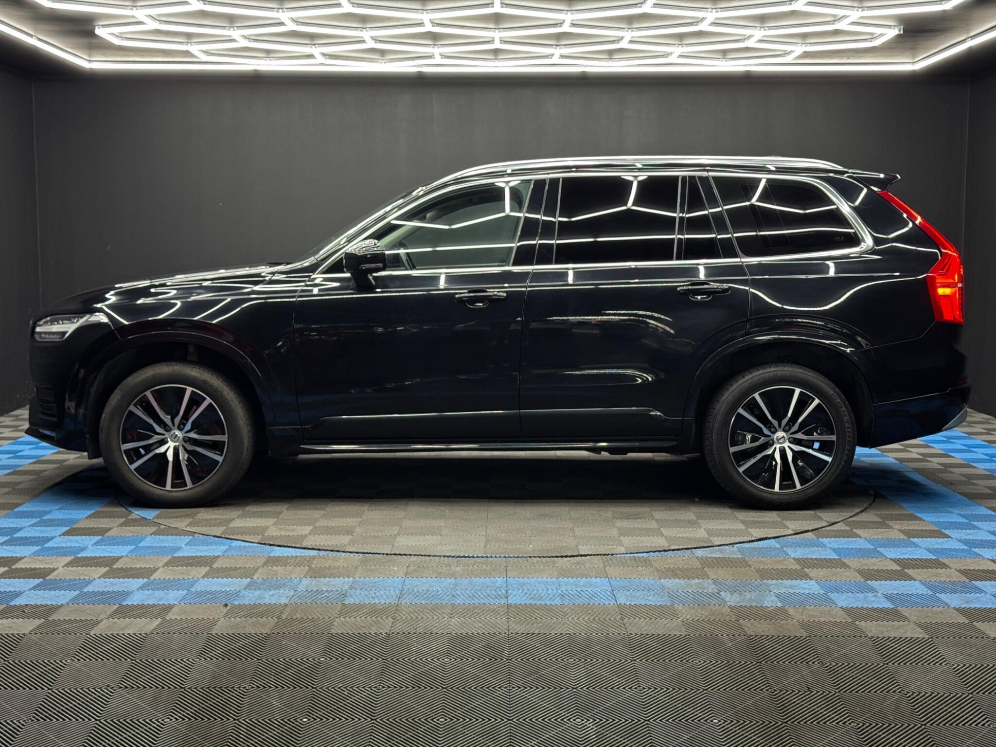 Volvo XC90 - Image 8