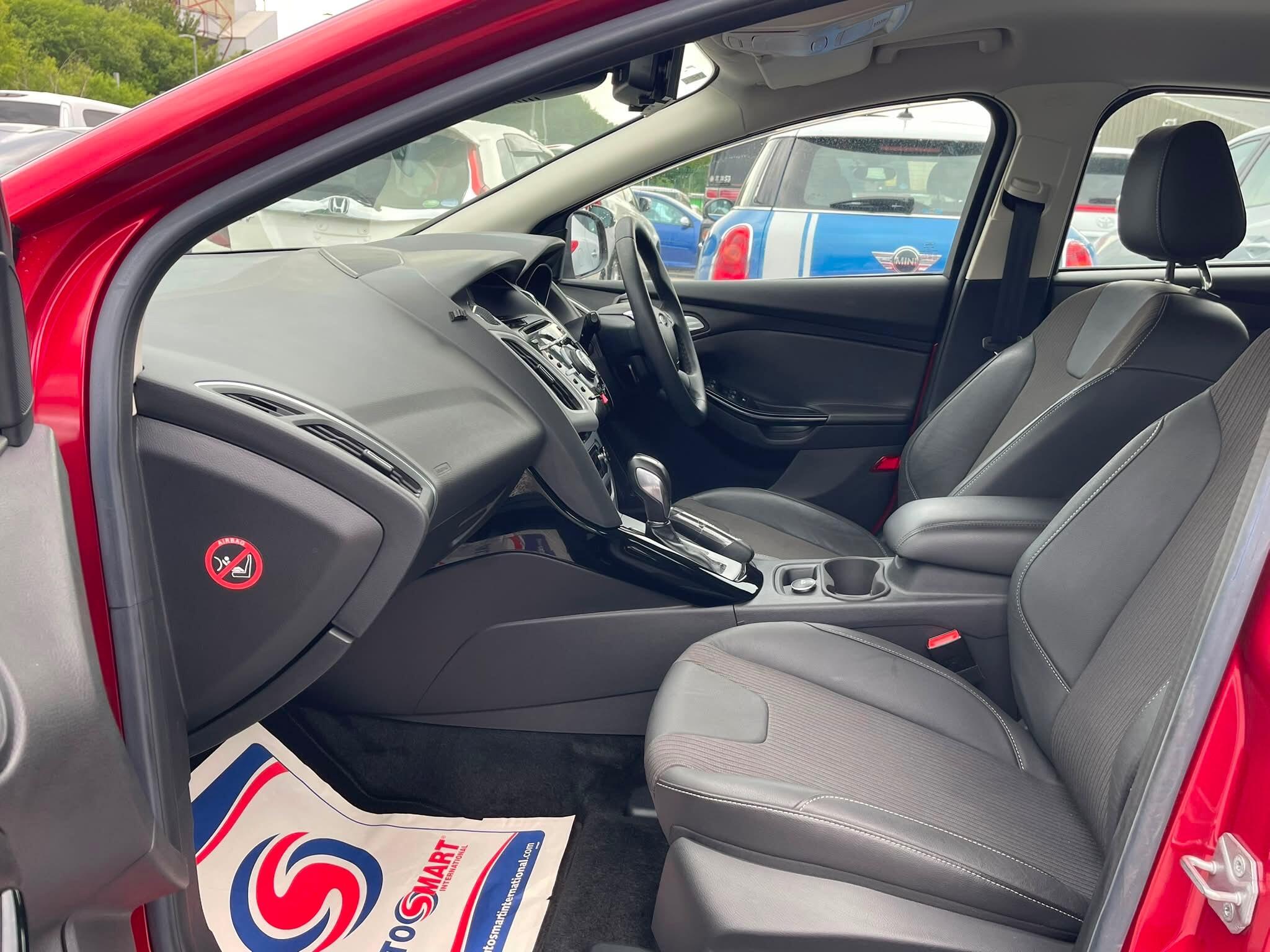 Ford Focus - Image 18