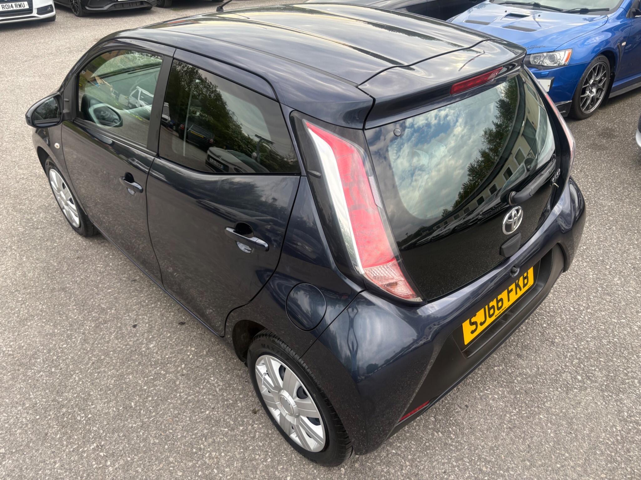Toyota Aygo - Image 16