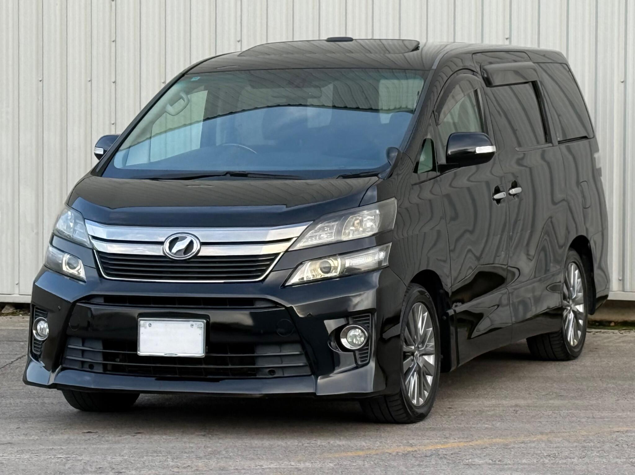 Toyota Vellfire - Image 3