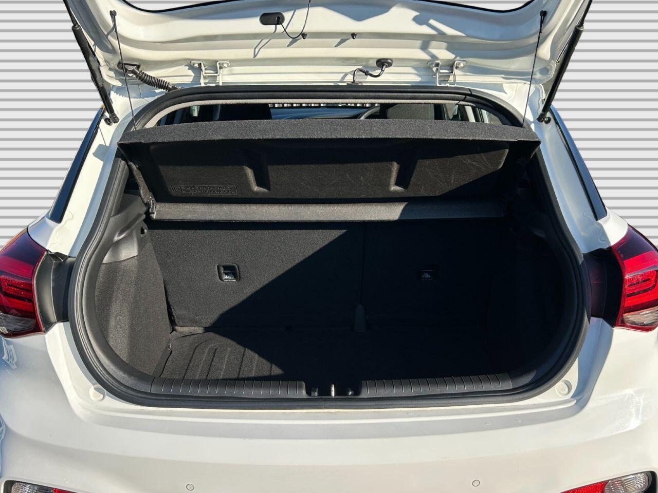 Hyundai i20 - Image 24