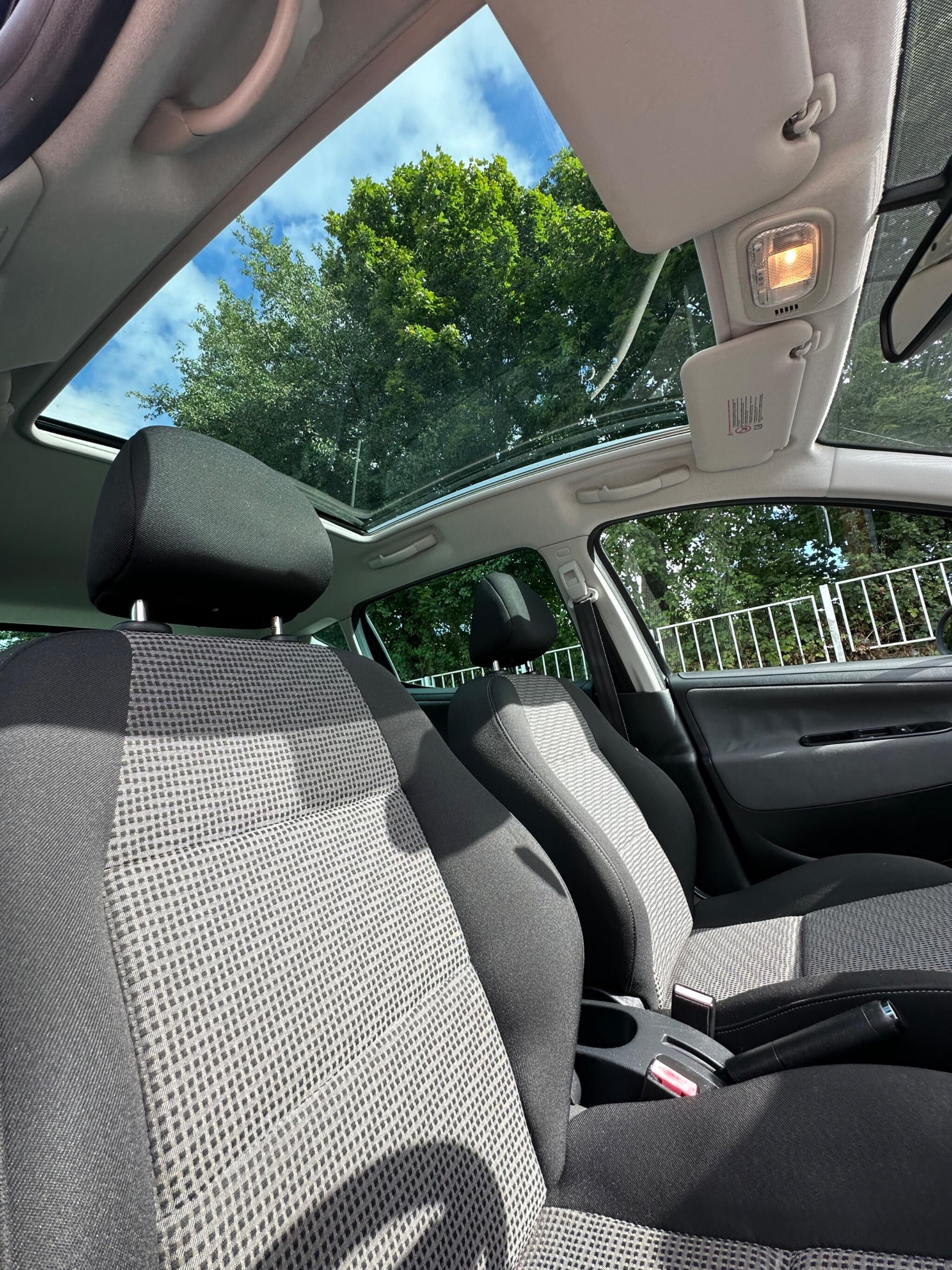 Peugeot 207 SW - Image 19