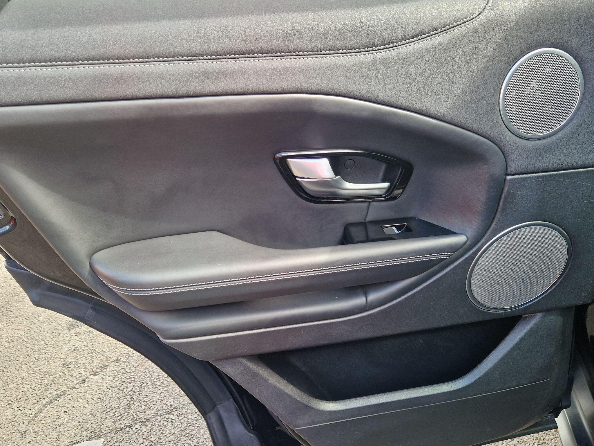 Land Rover Range Rover Evoque - Image 40