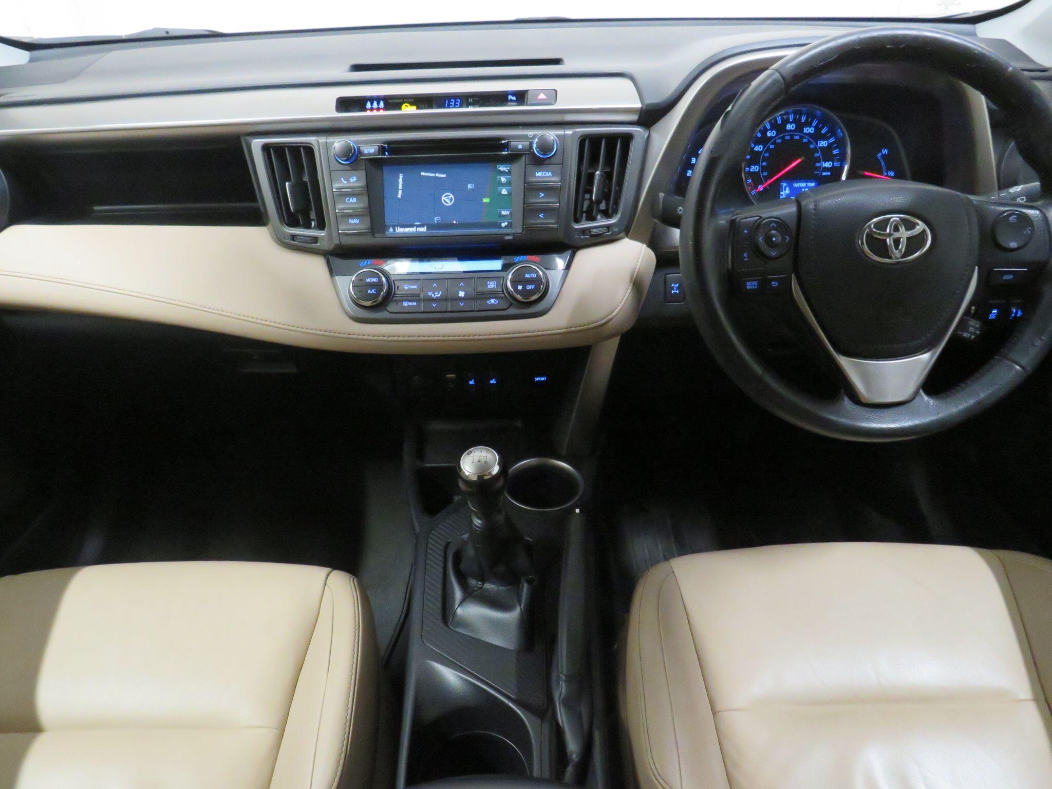Toyota RAV4 - Image 13