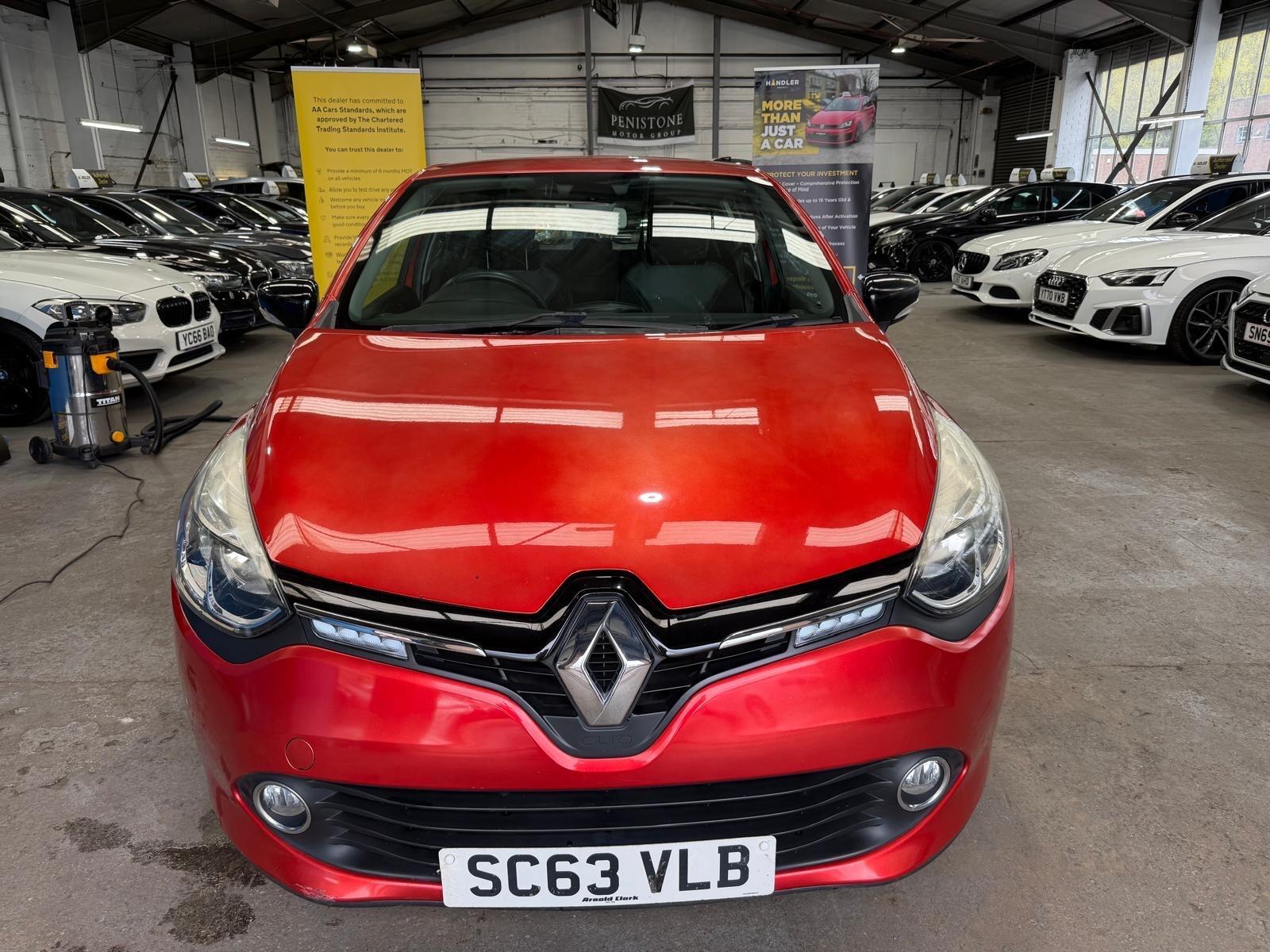 Renault Clio - Image 21