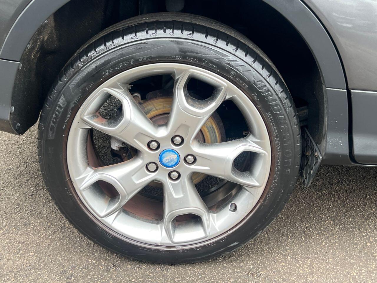 Ford Kuga - Image 19