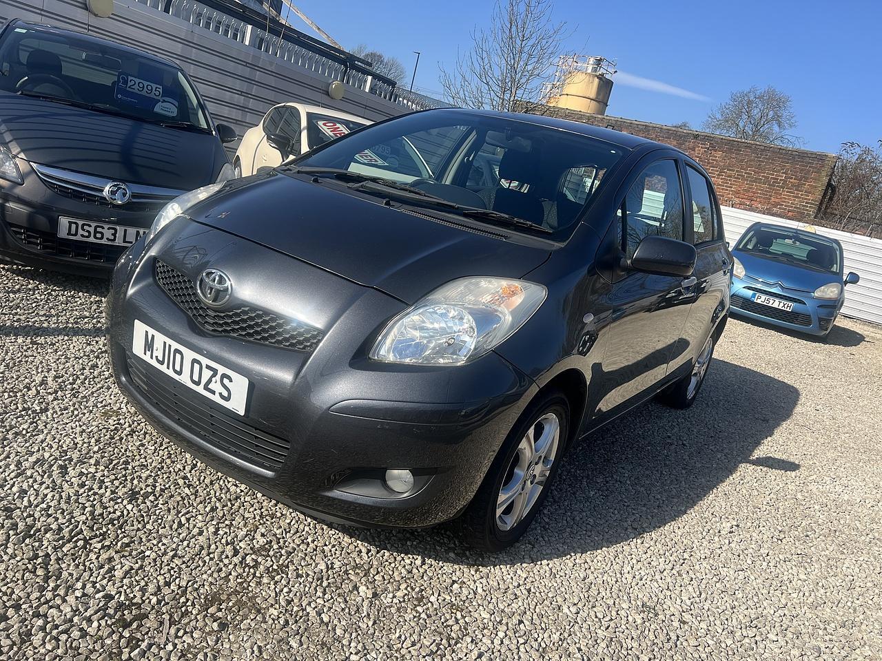 Toyota Yaris - Image 3