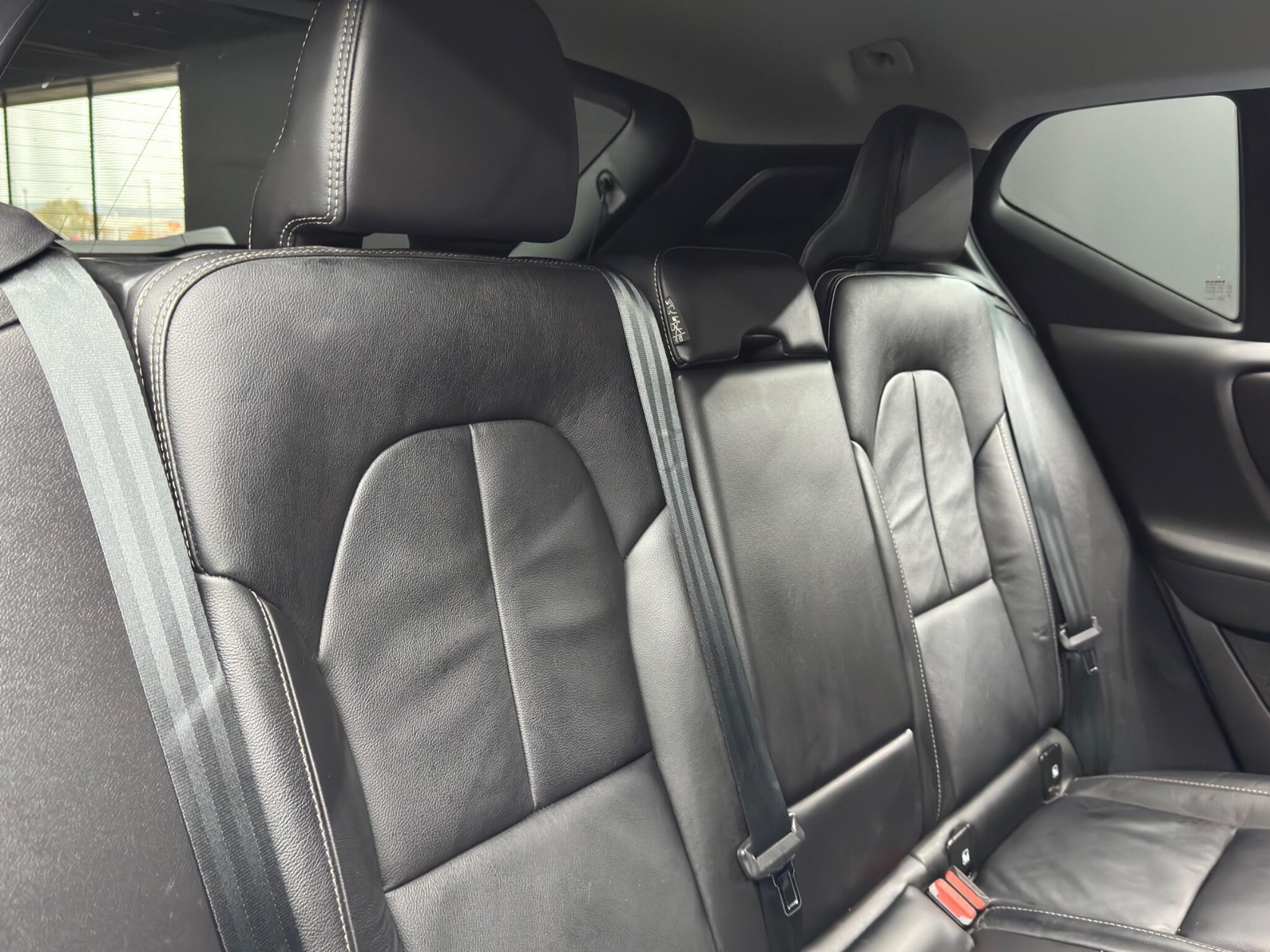 Volvo XC40 - Image 15