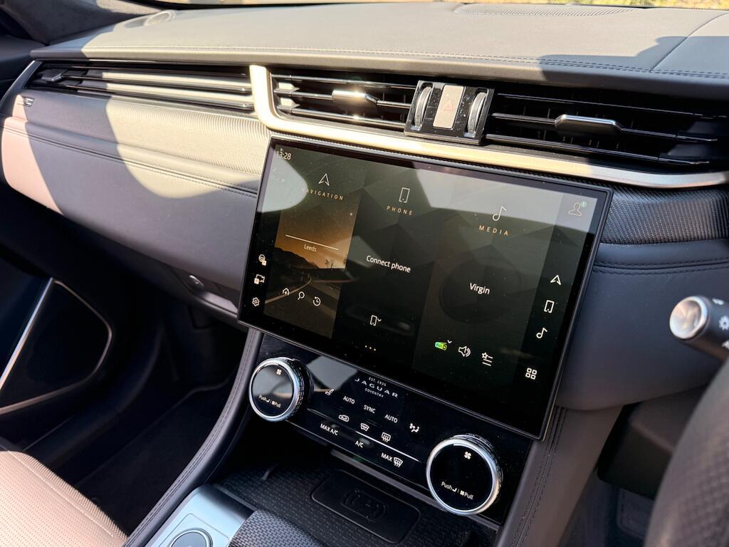 Jaguar F-Pace - Image 42
