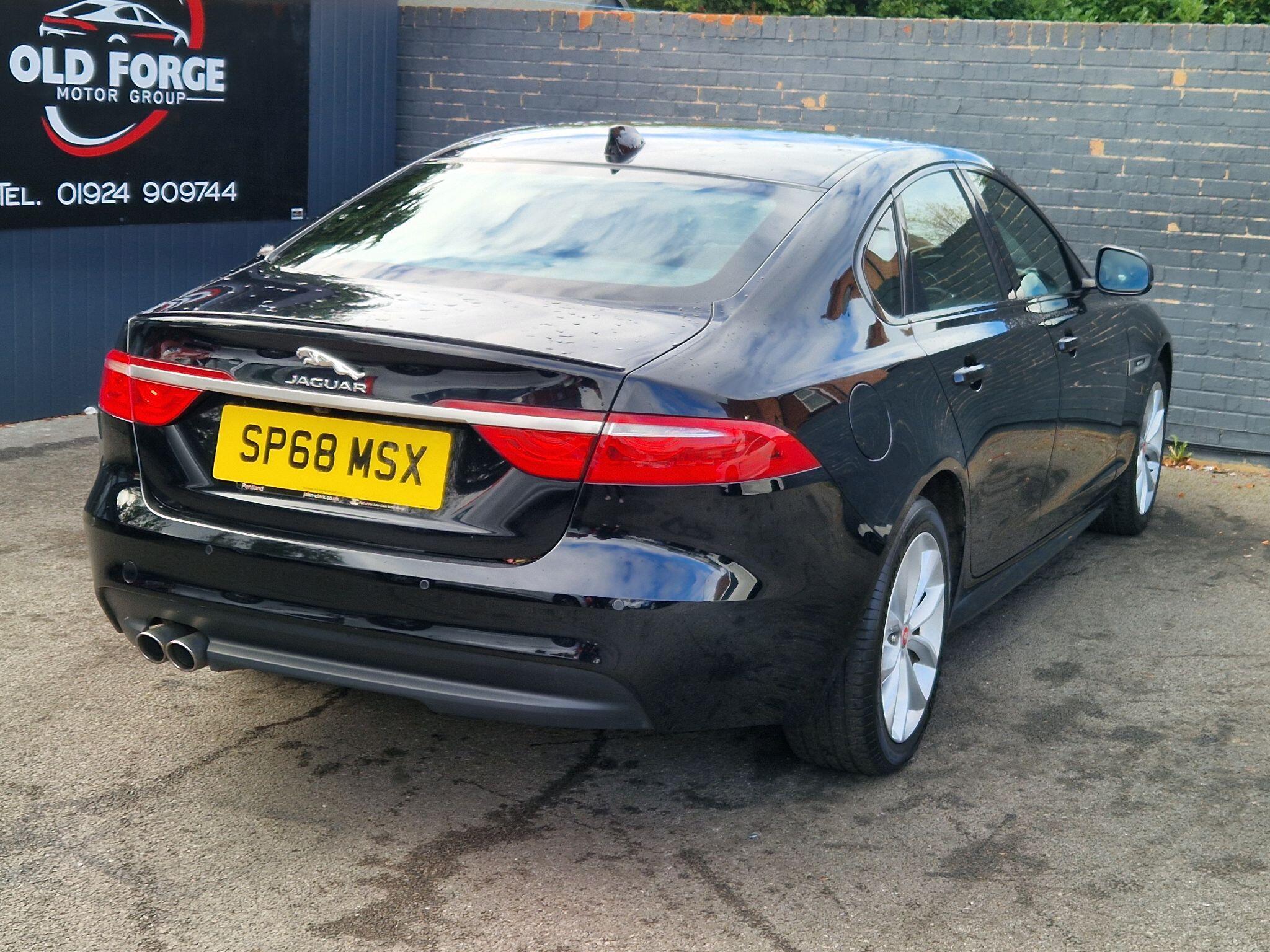 Jaguar XF - Image 10