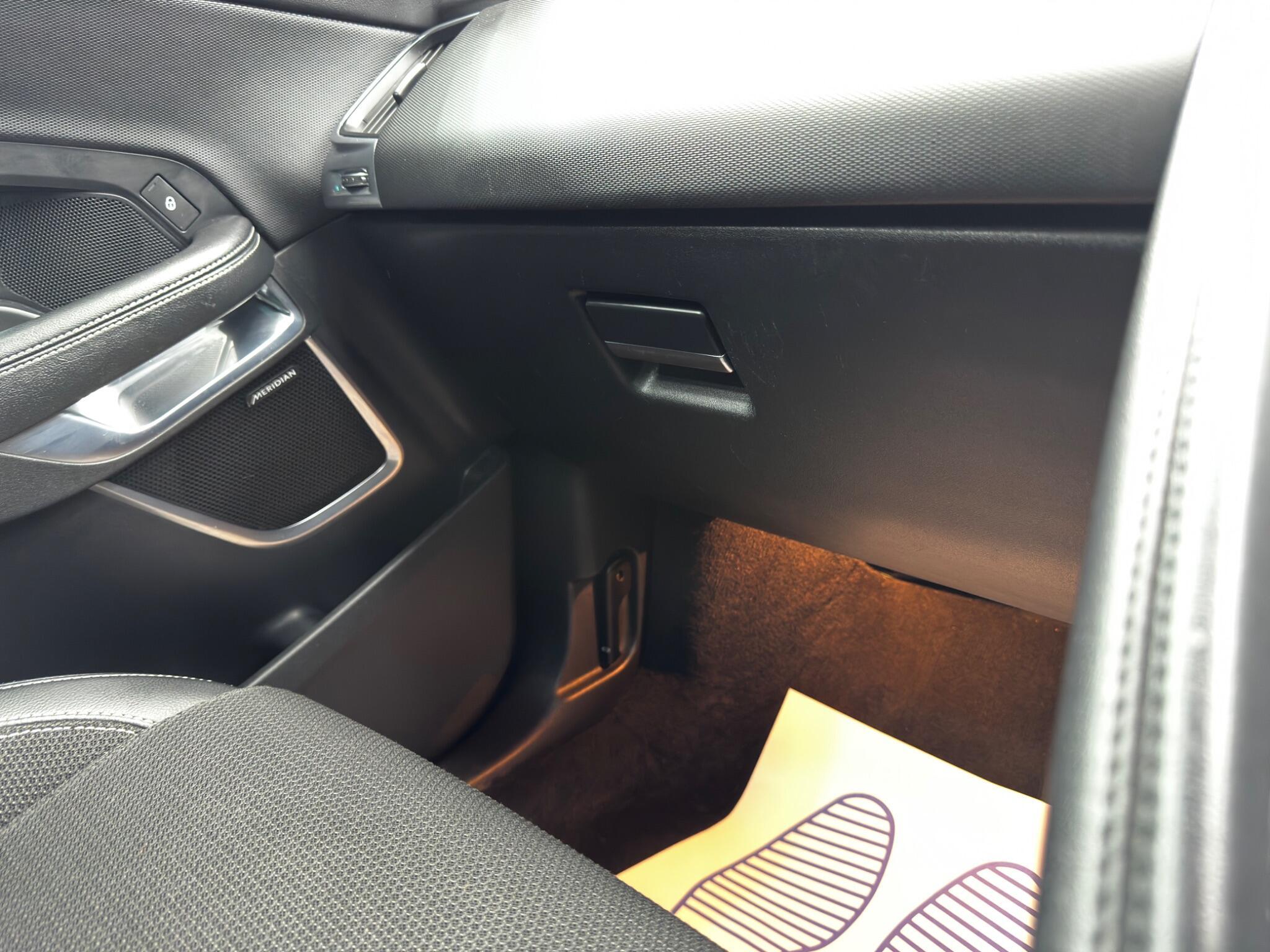 Jaguar E-Pace - Image 33