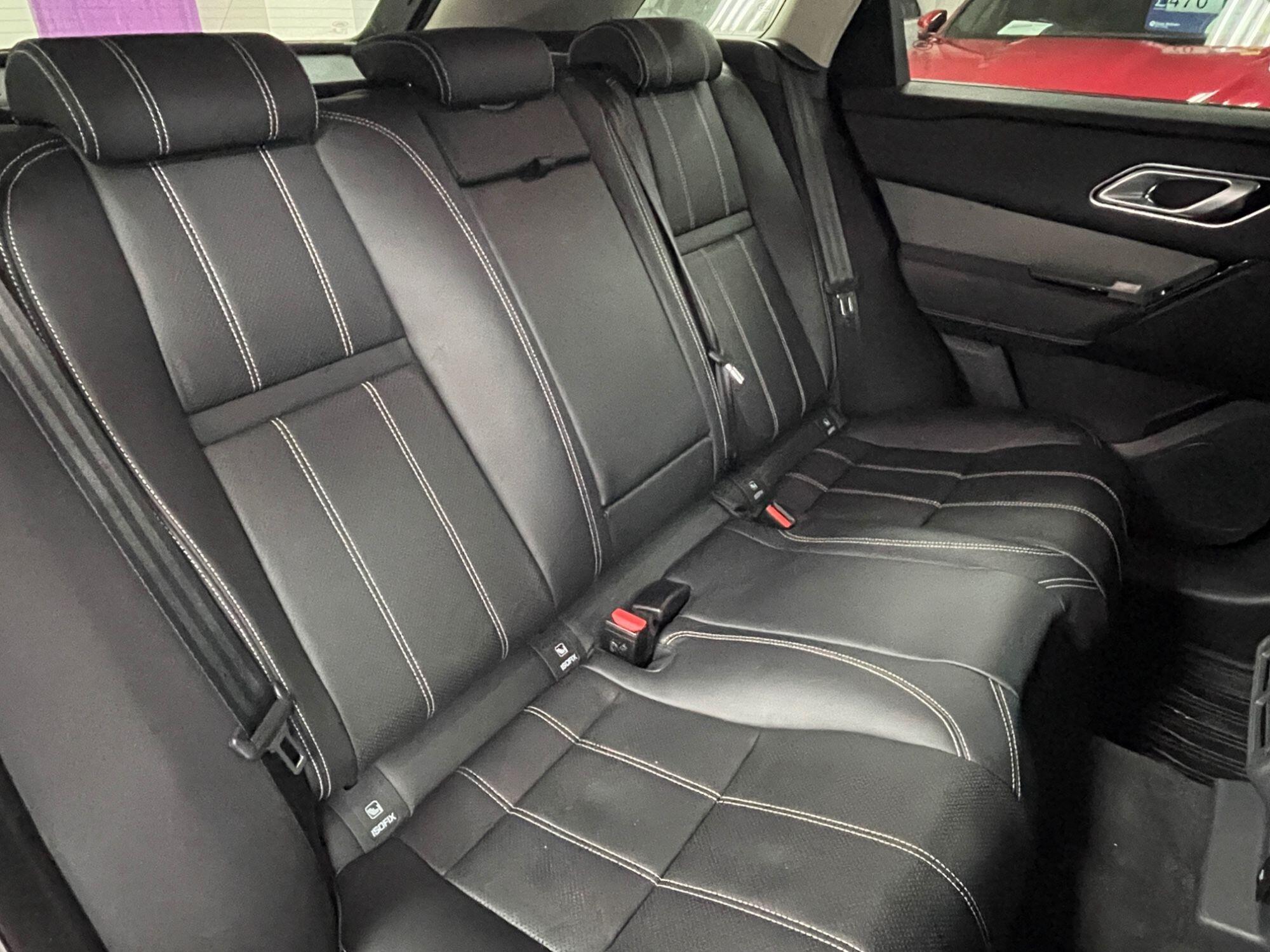 Land Rover Range Rover Velar - Image 27