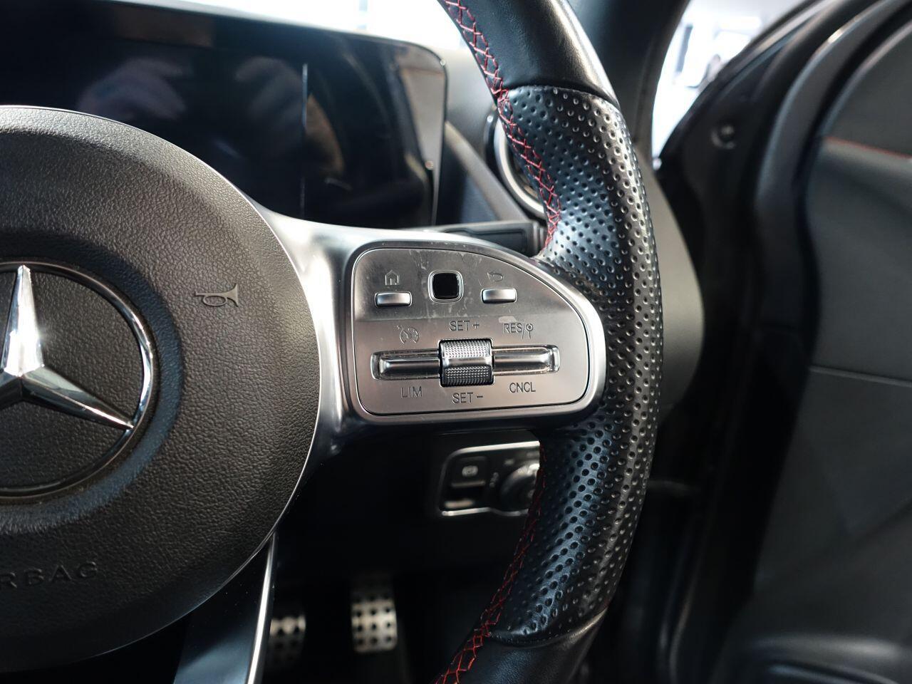 Mercedes-benz GLA - Image 15