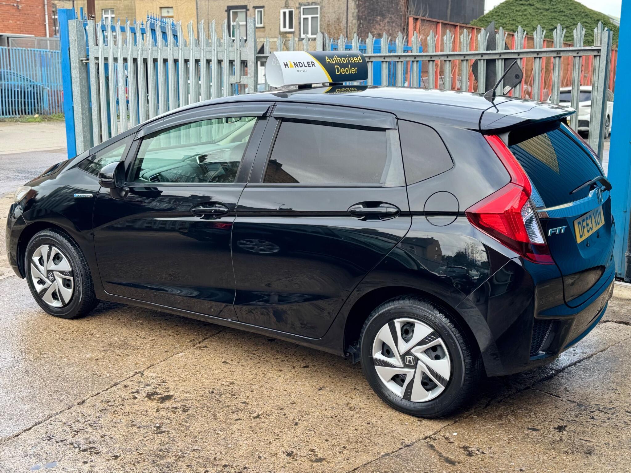 Honda FIT - Image 31