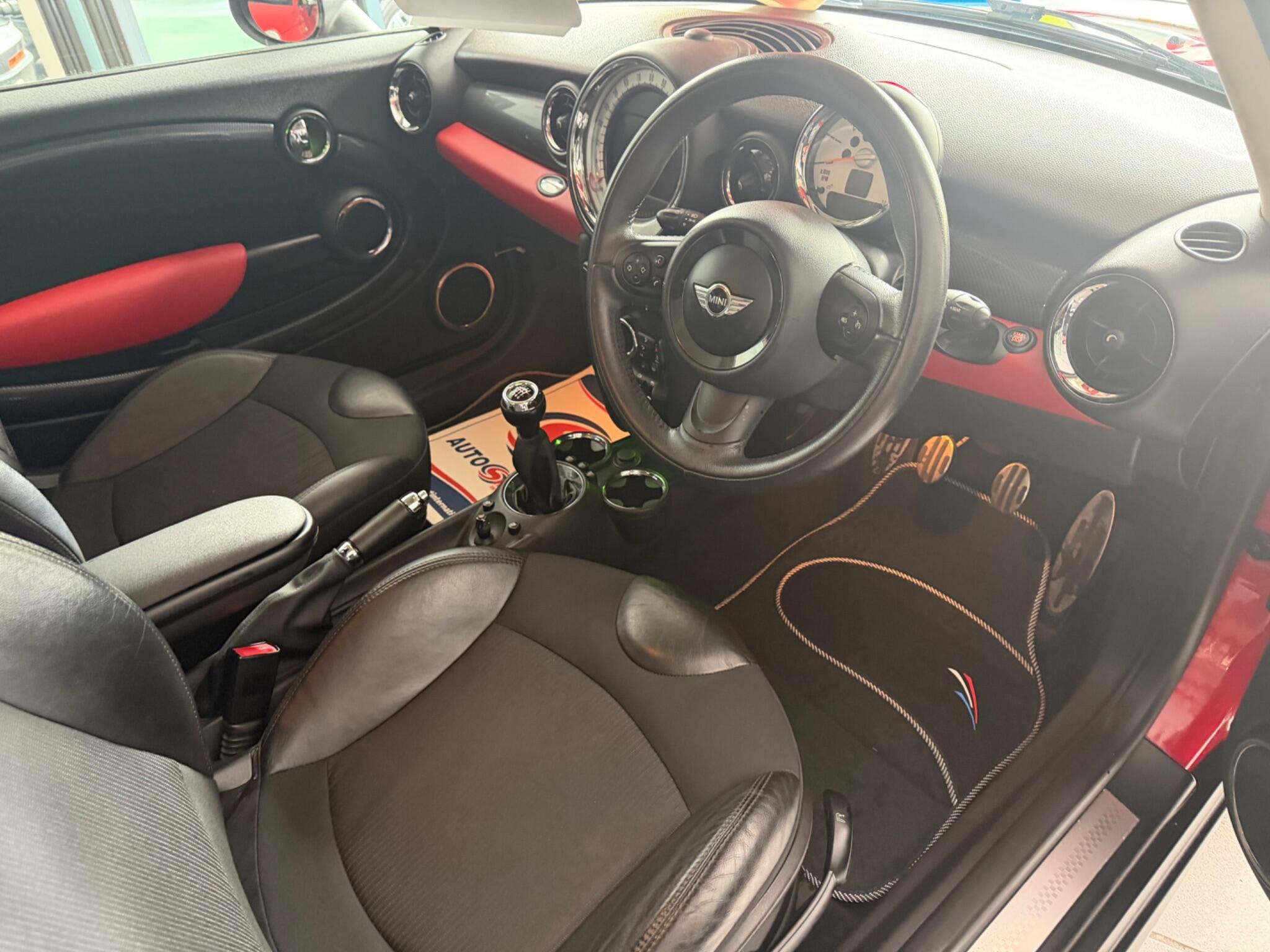 MINI Hatch - Image 11