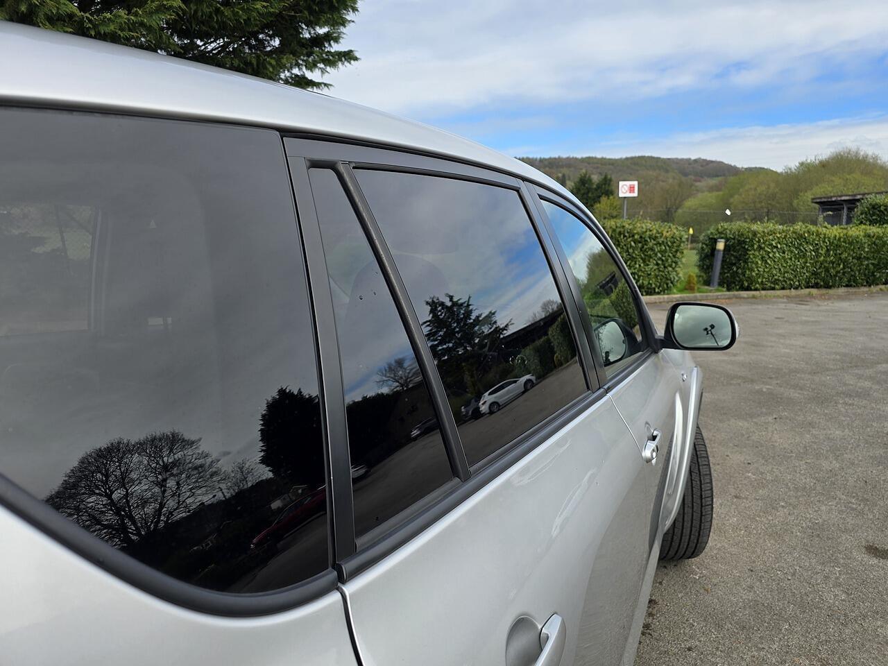 Toyota RAV4 - Image 9