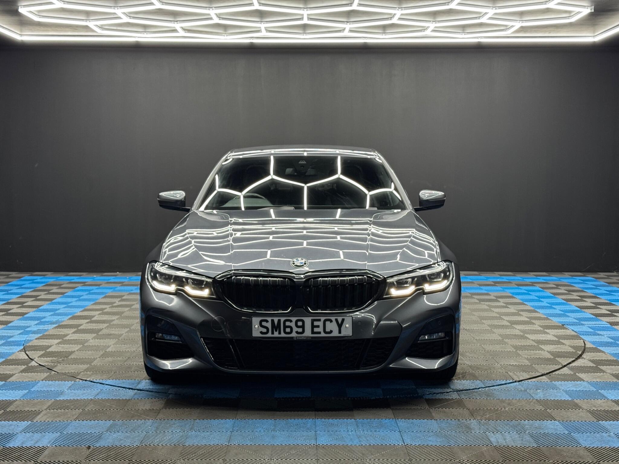 BMW 3 Series - Image 2