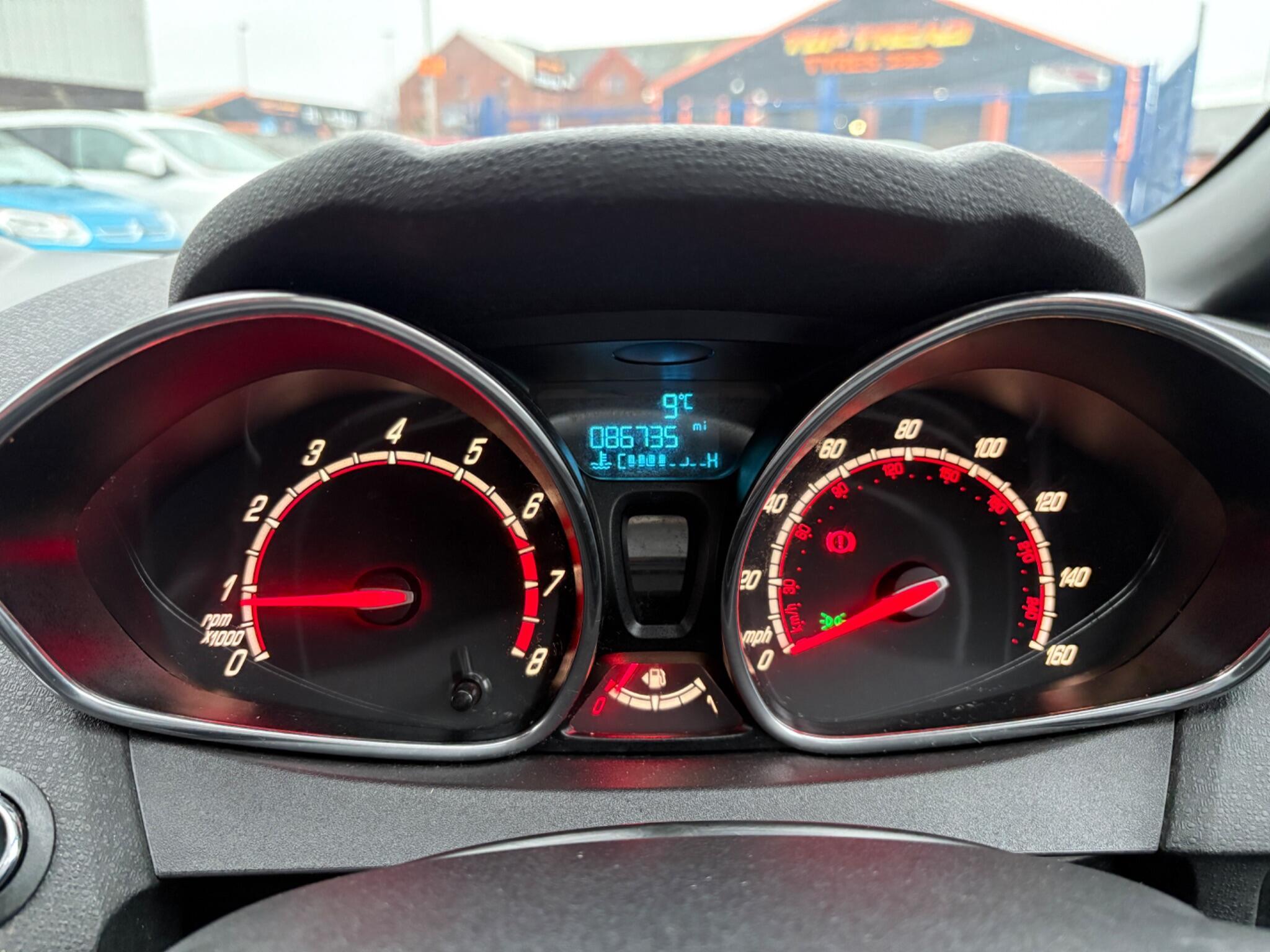 Ford Fiesta - Image 25