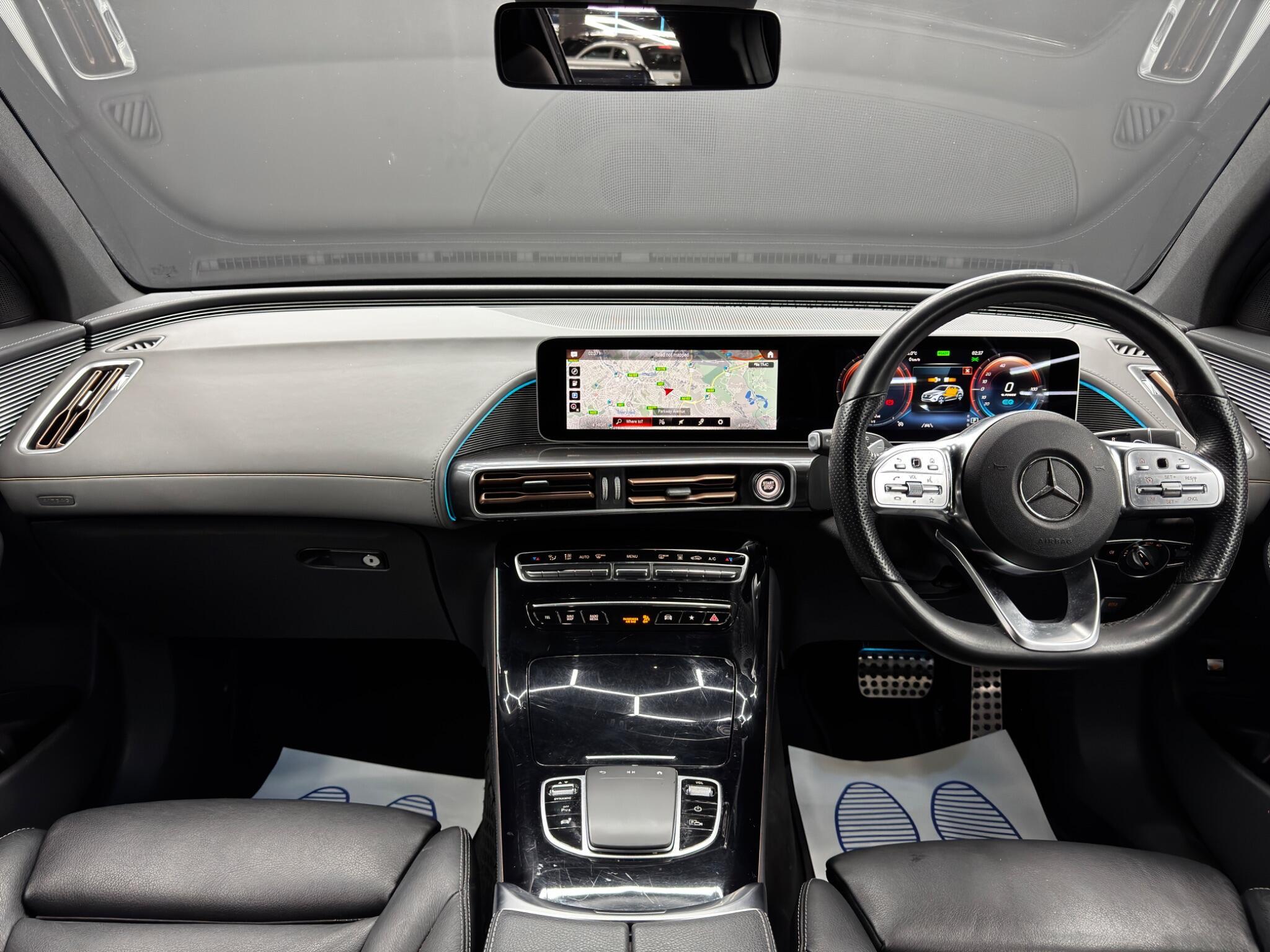 Mercedes Eqc - Image 10
