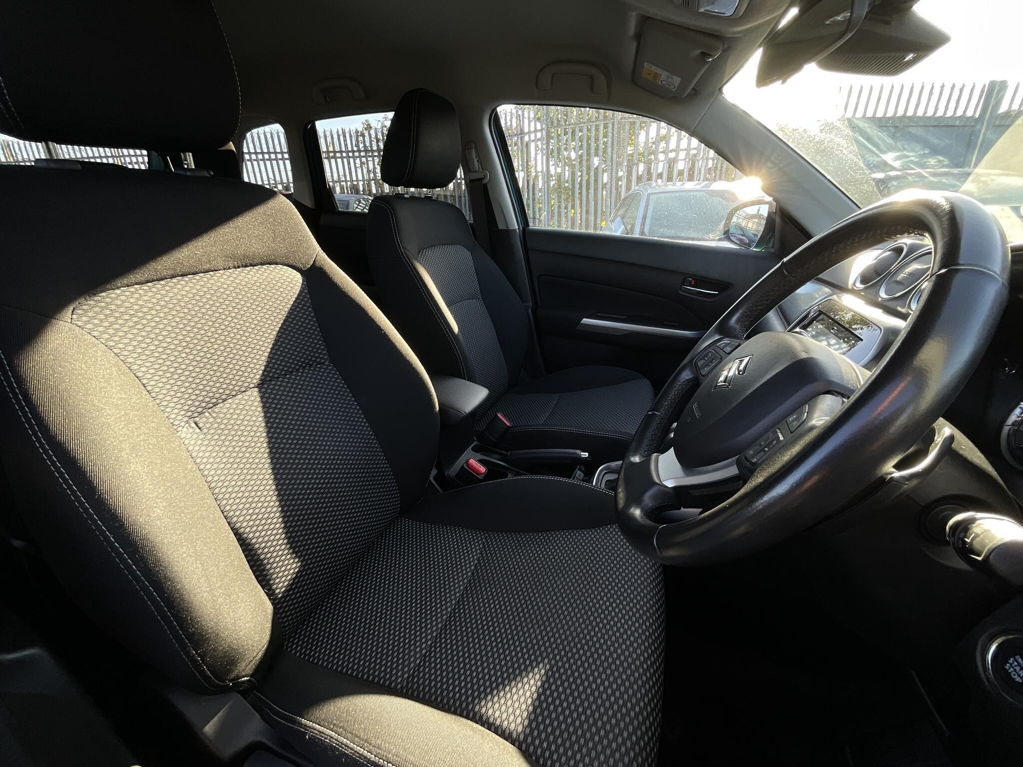 Suzuki Vitara - Image 8