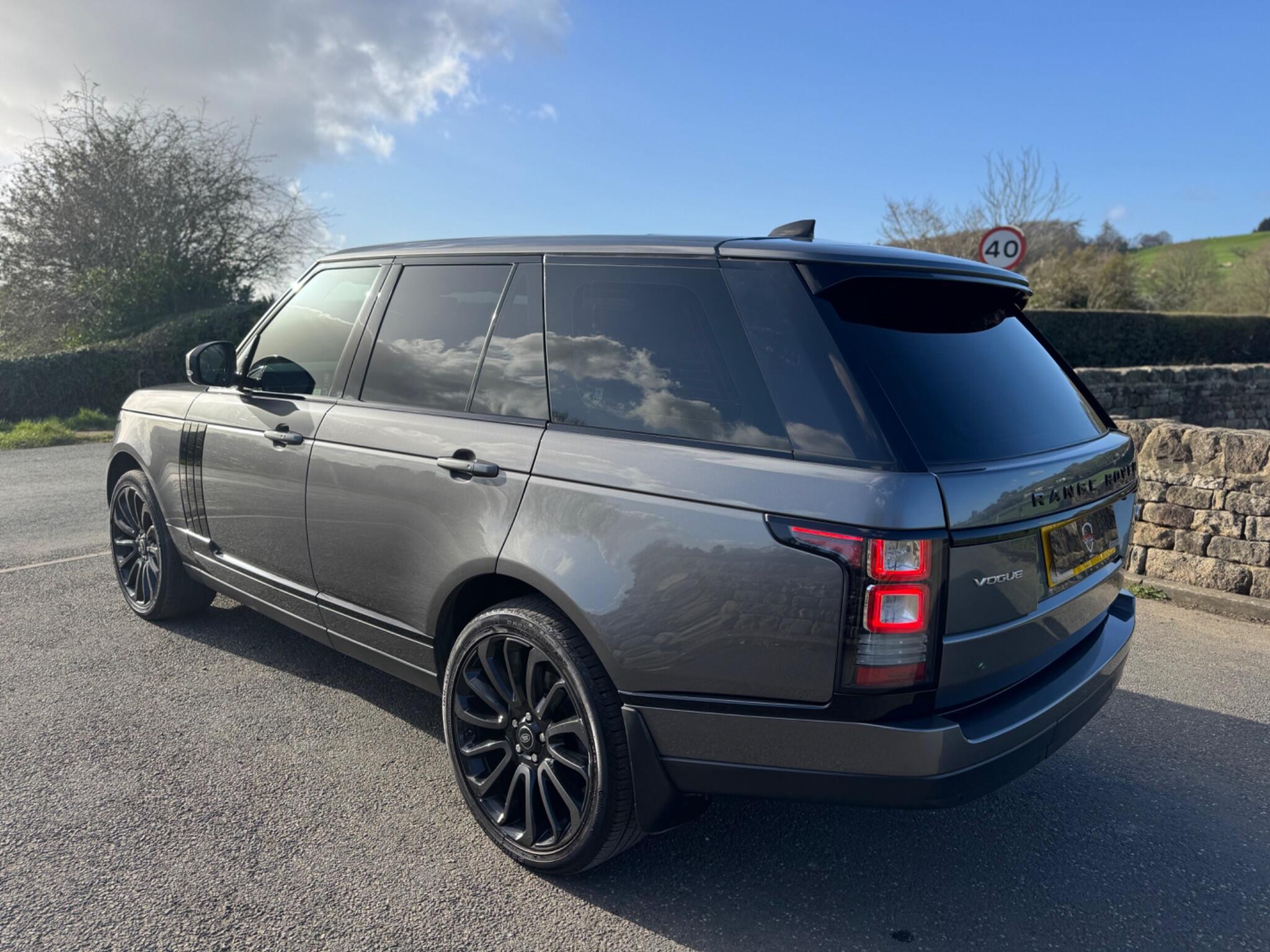 Land Rover Range Rover - Image 14