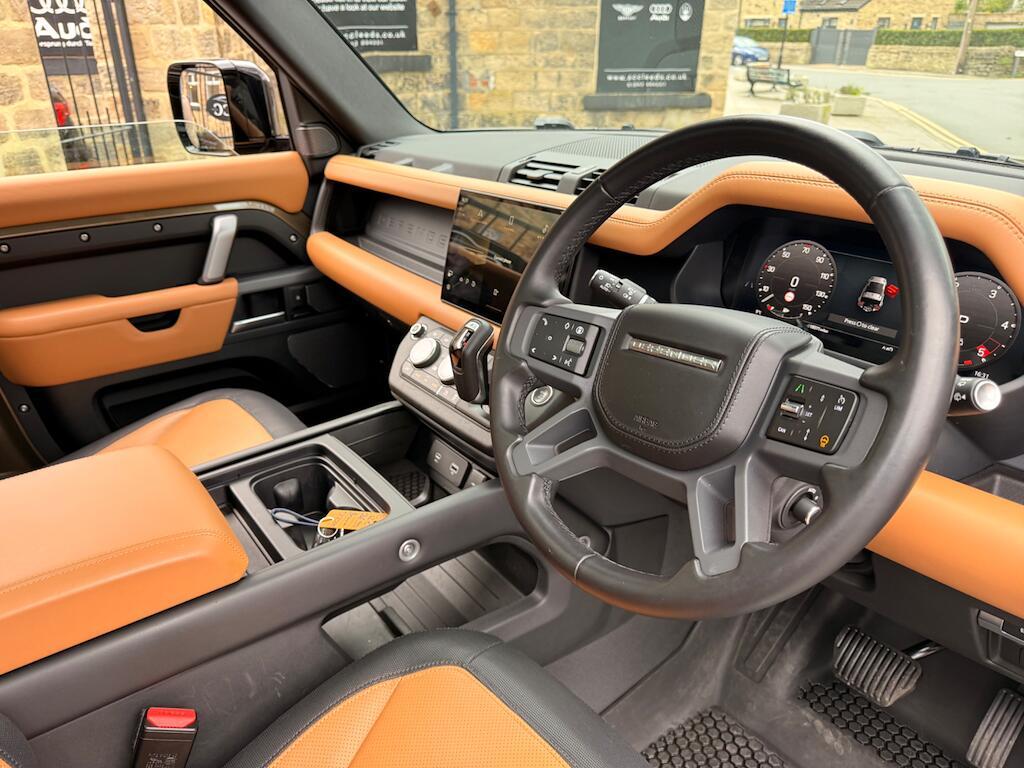 Land Rover Defender 90 - Image 53