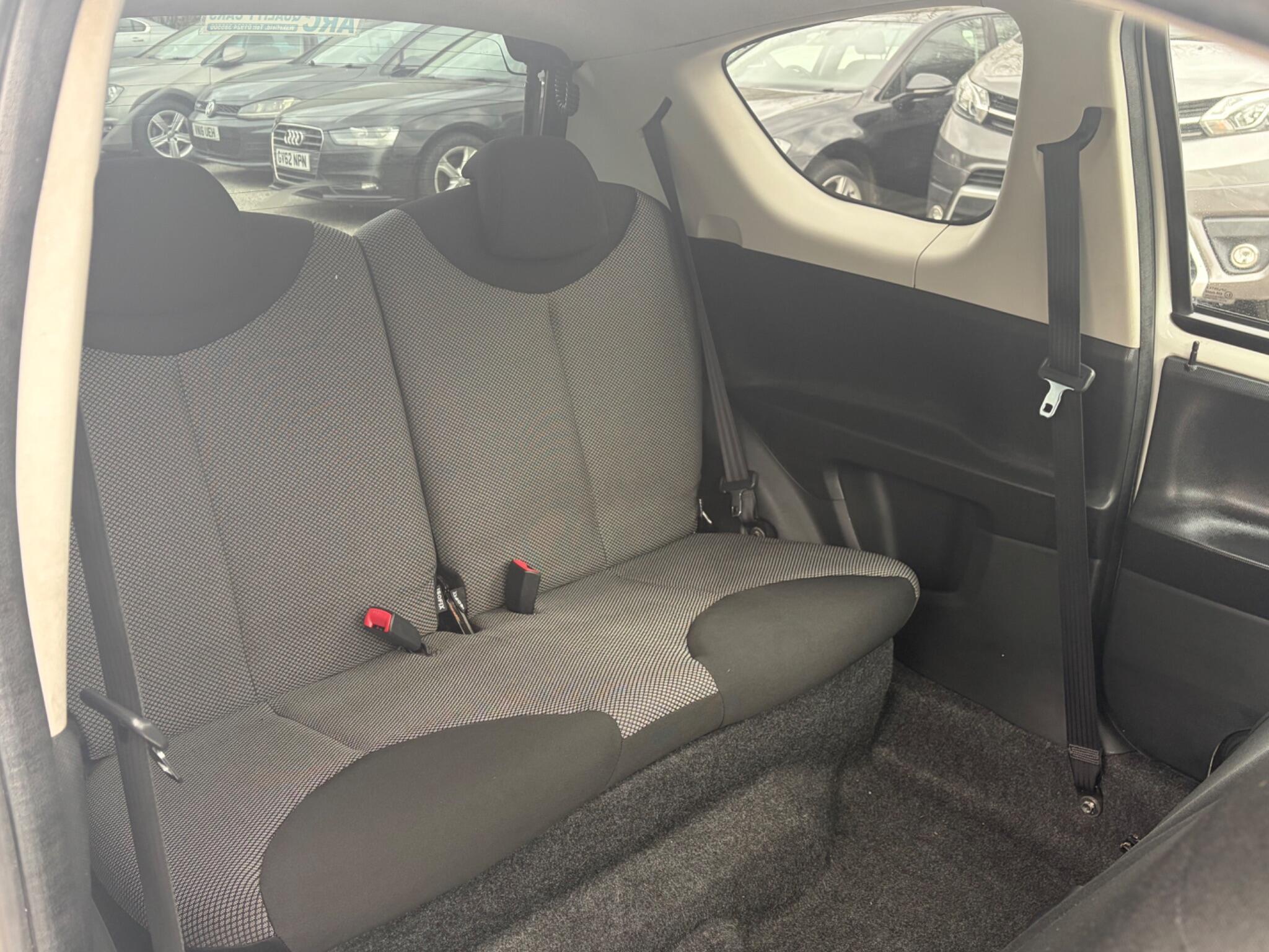 Toyota Aygo - Image 21