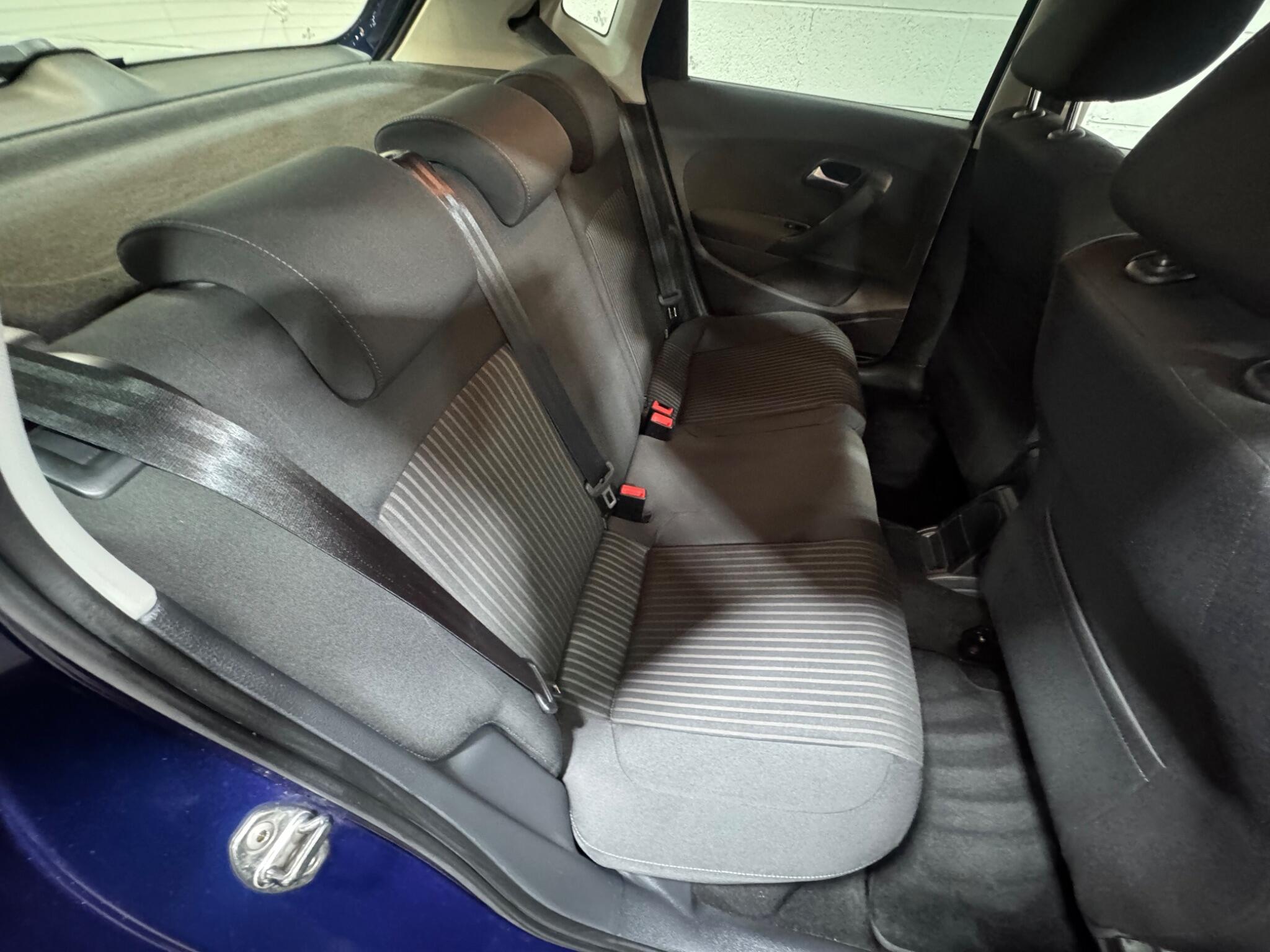 Volkswagen Polo - Image 9