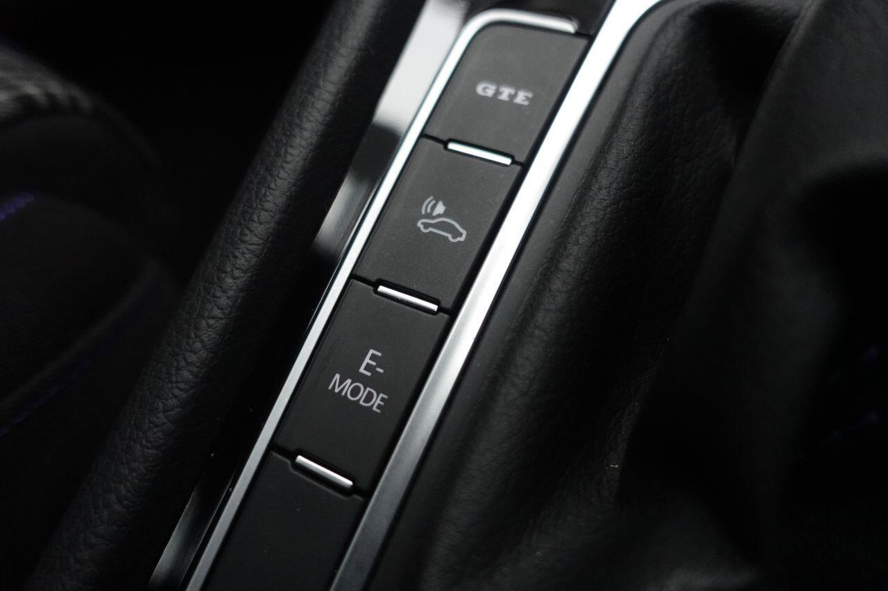 Volkswagen Golf - Image 58