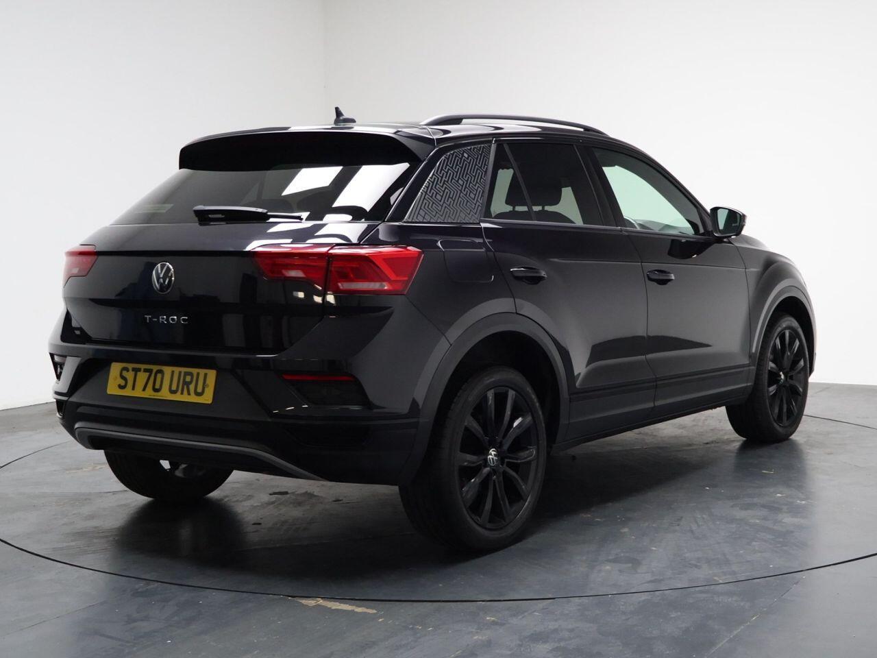 Volkswagen T-Roc - Image 12