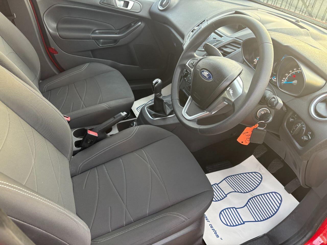 Ford Fiesta - Image 10