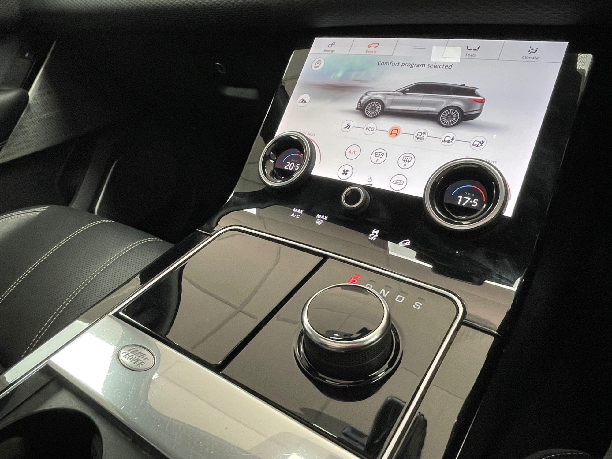 Land Rover Range Rover Velar - Image 54
