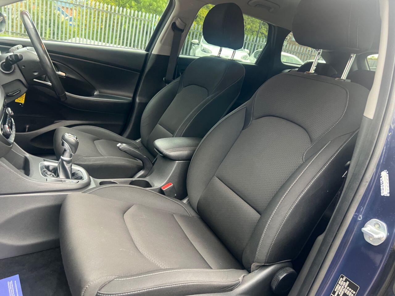 Hyundai i30 - Image 18