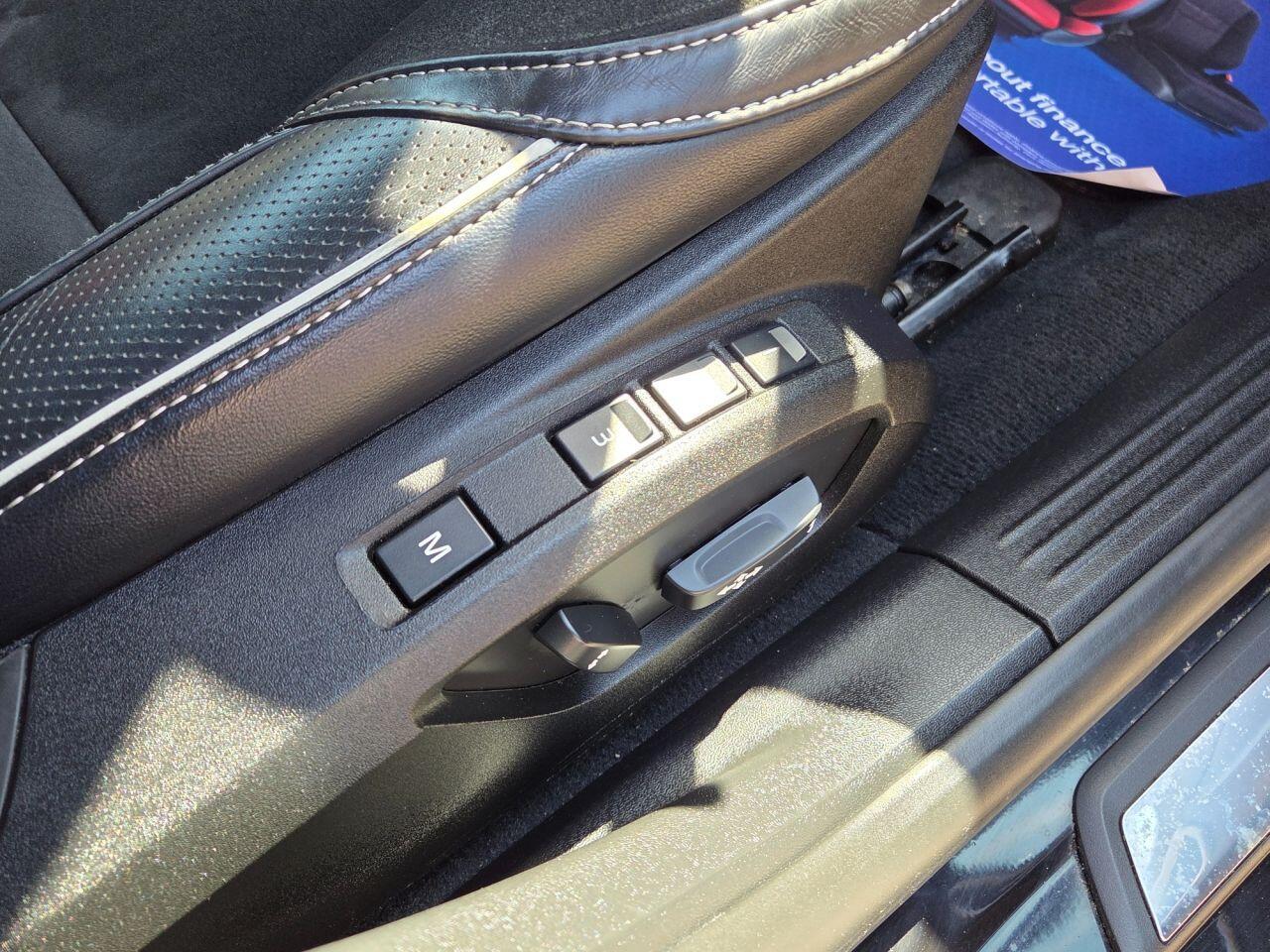 Volvo V40 - Image 15