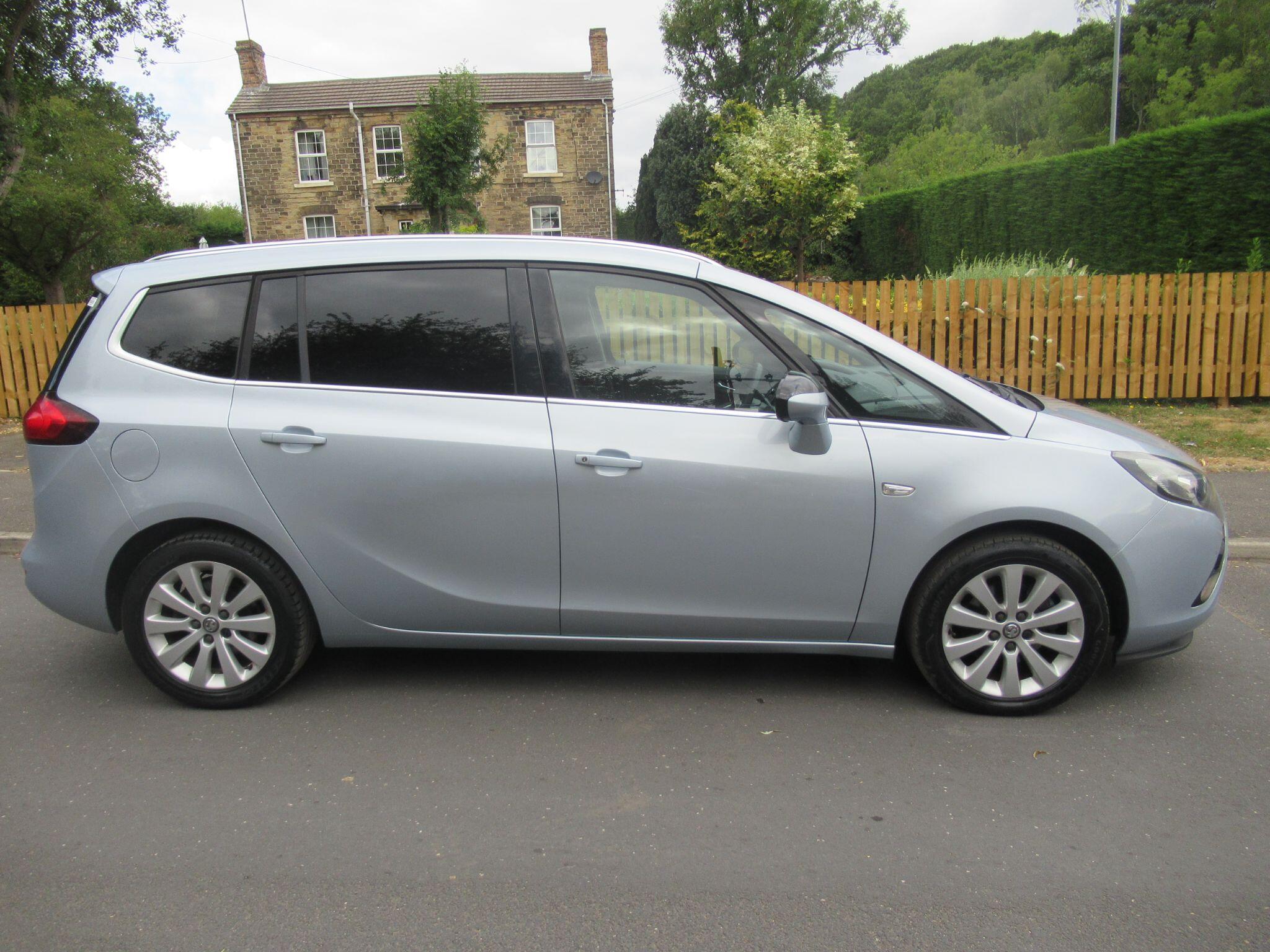 Vauxhall Zafira Tourer - Image 2
