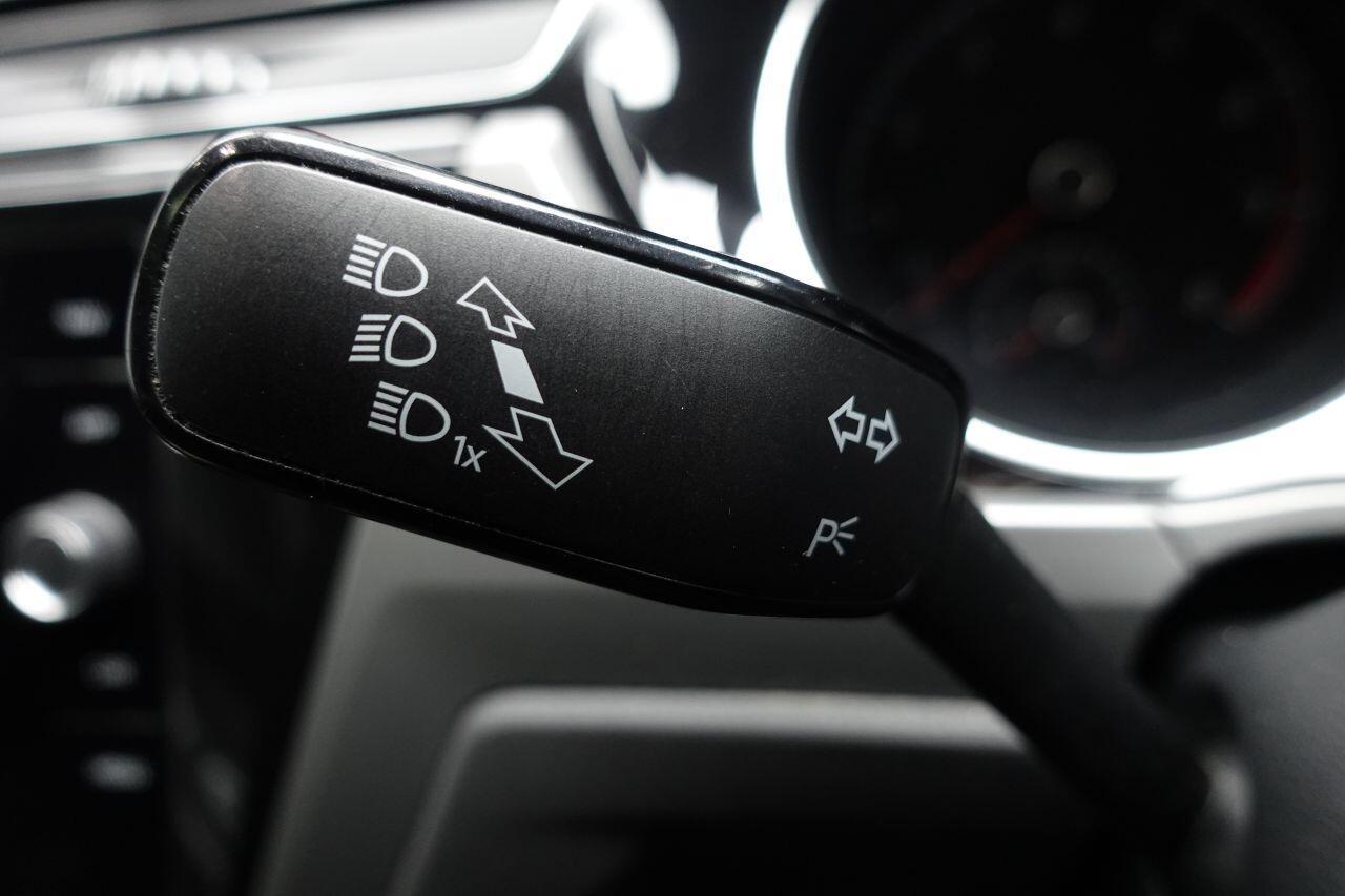 Volkswagen Touran - Image 35