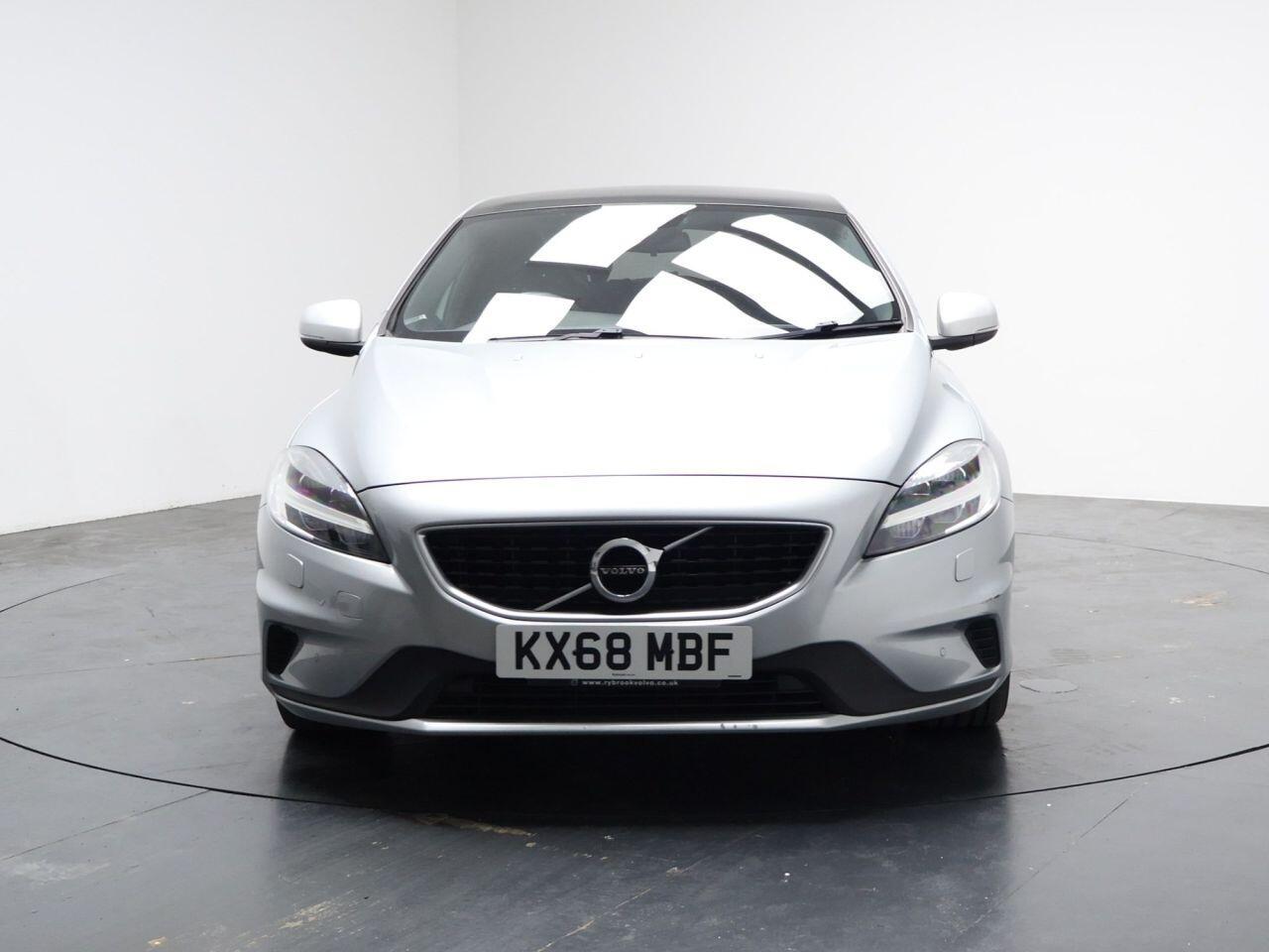 Volvo V40 - Image 5