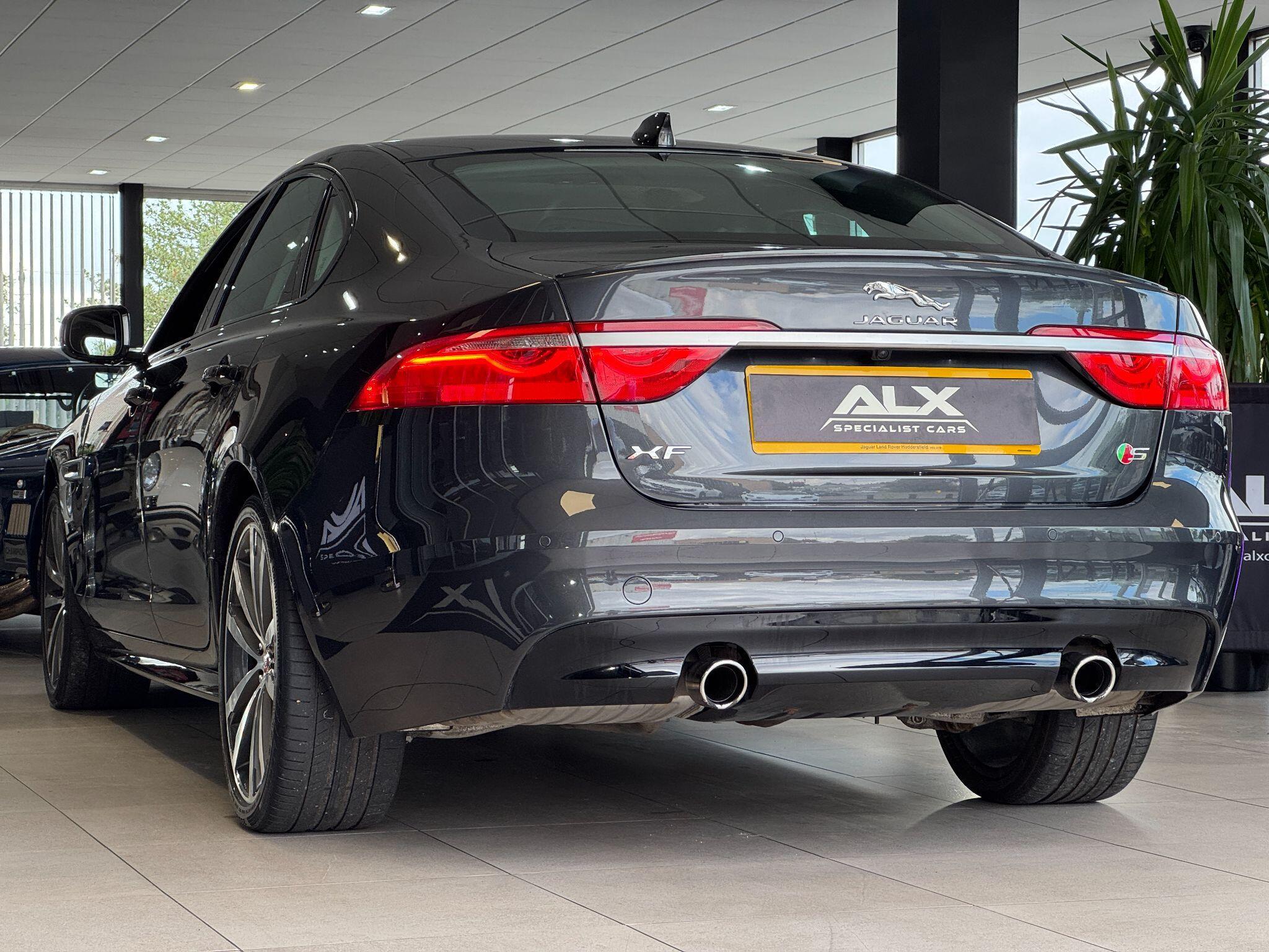 Jaguar XF - Image 16