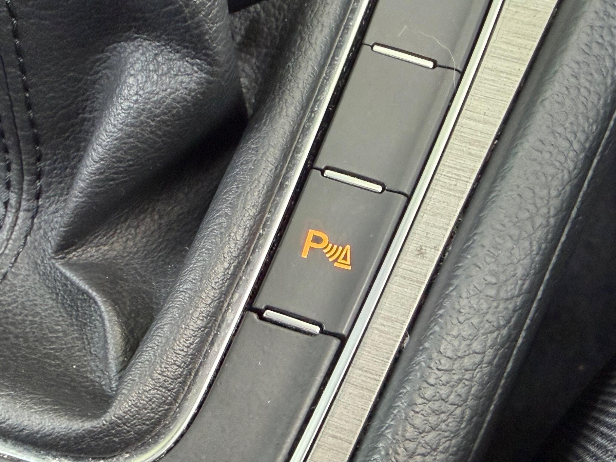 Volkswagen Golf - Image 20